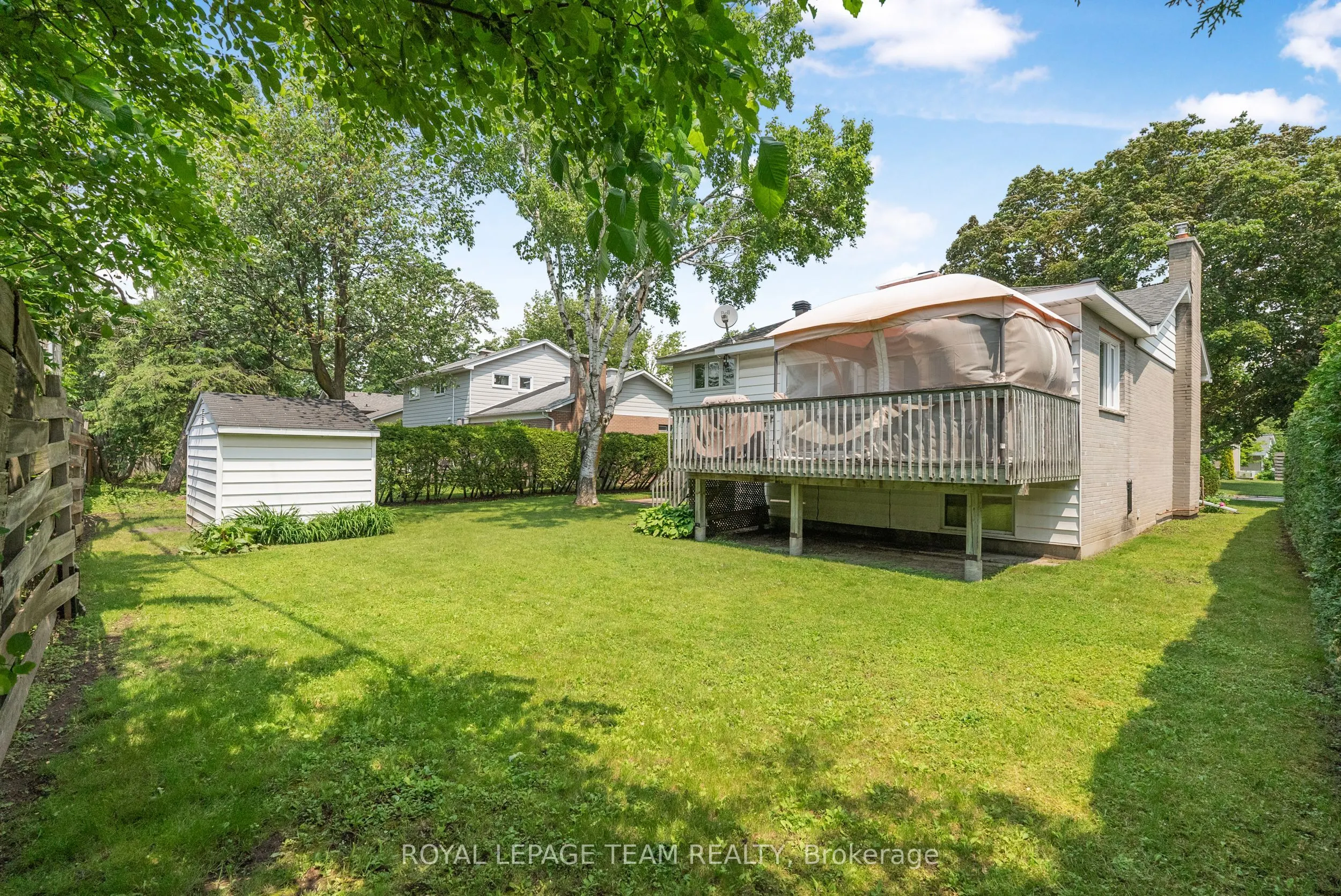 1166 Castle Hill Crescent