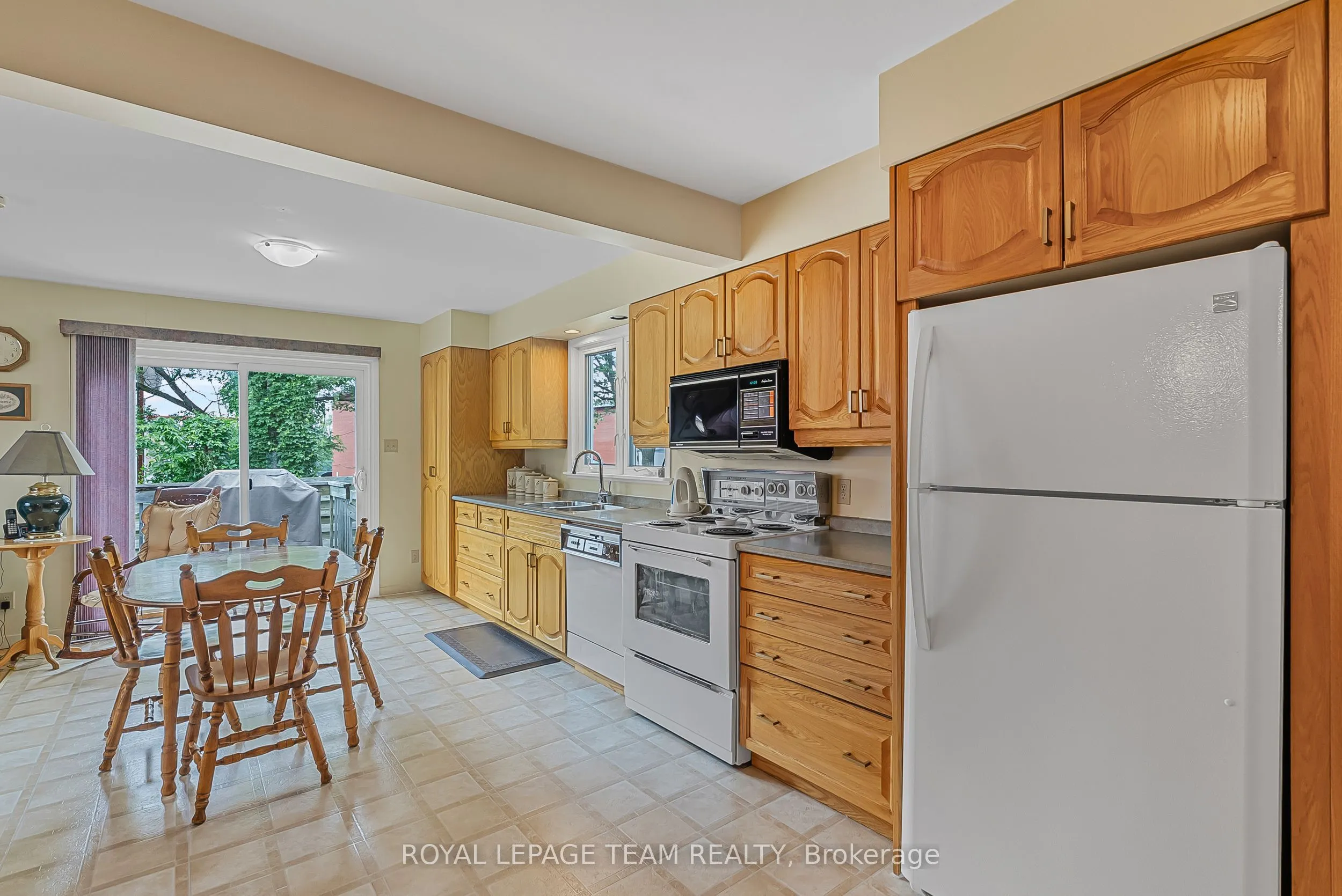 1166 Castle Hill Crescent