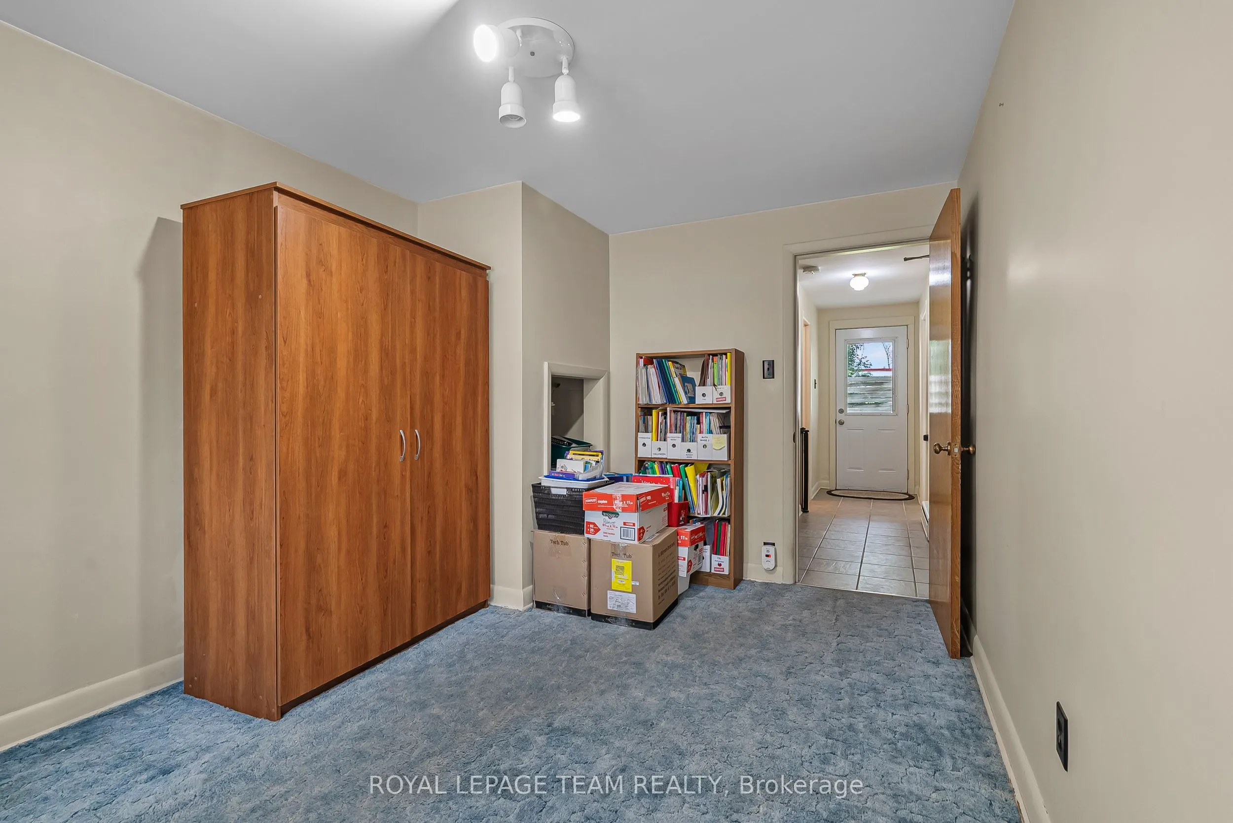 1166 Castle Hill Crescent