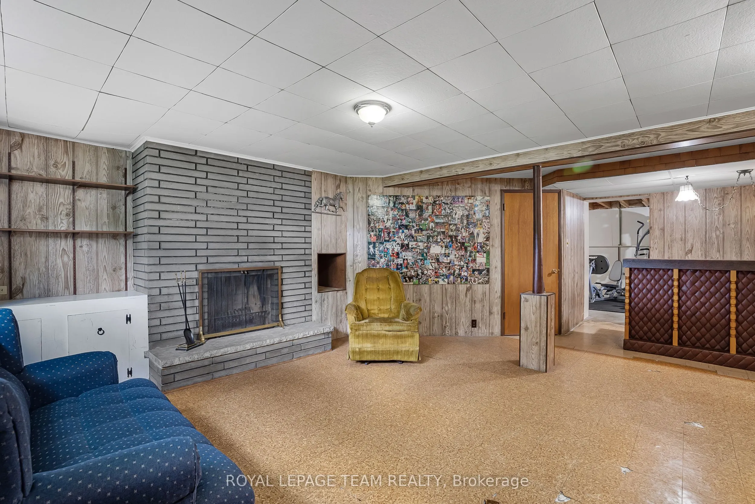 1166 Castle Hill Crescent
