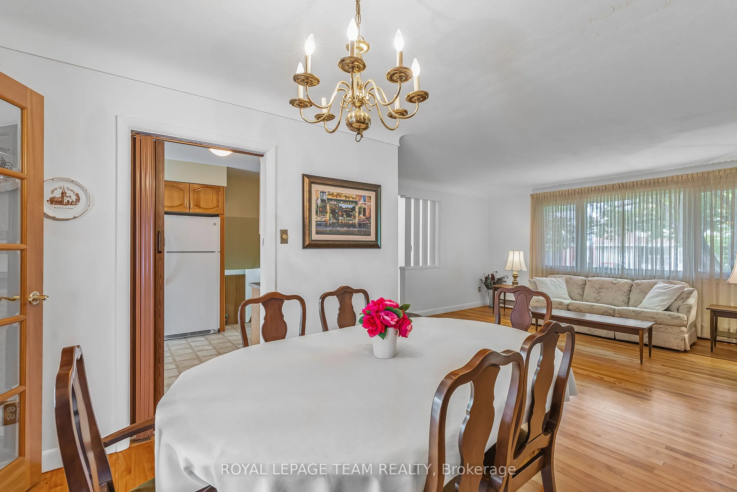 1166 Castle Hill Crescent