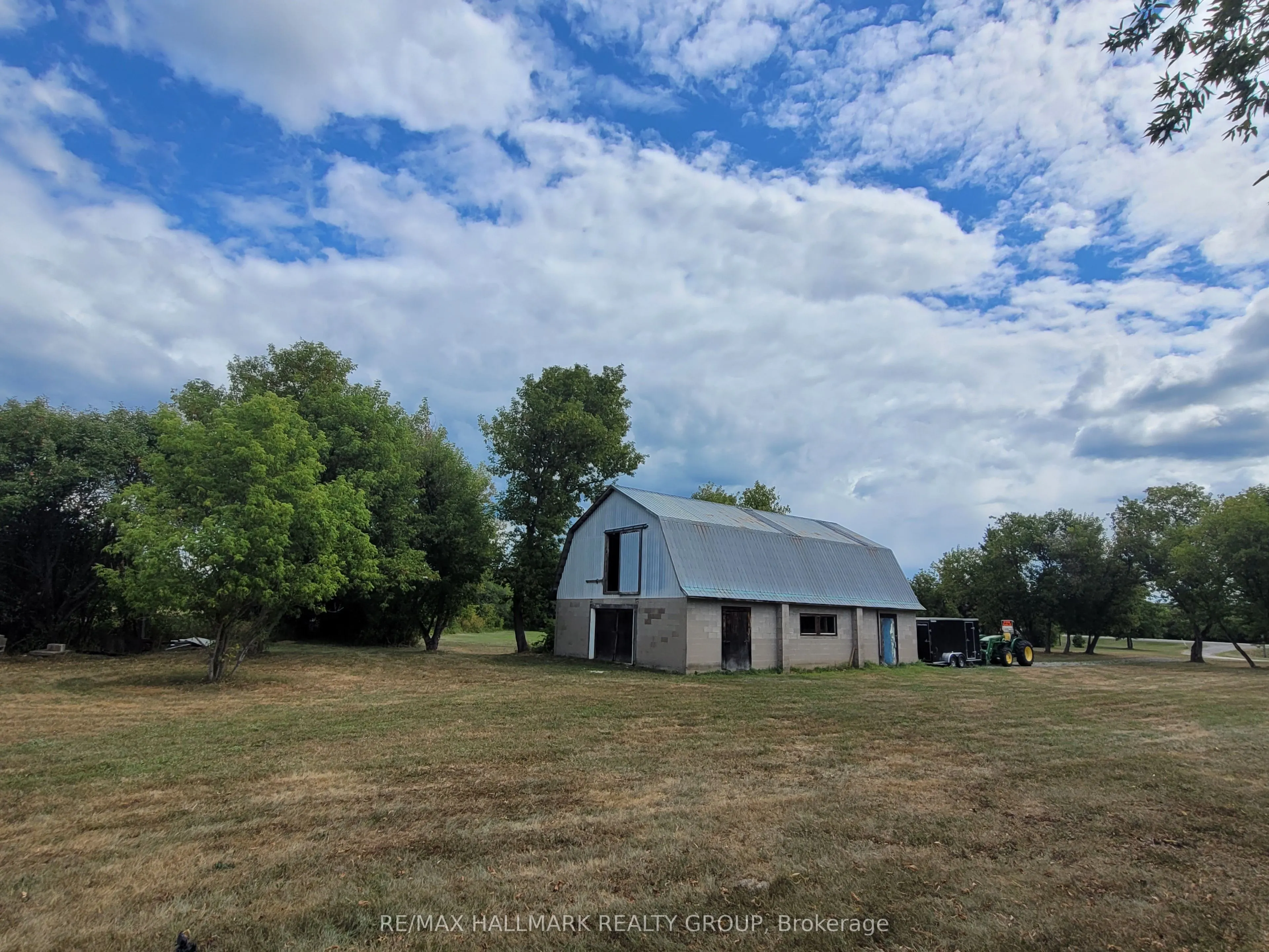 1352 County 43 Road Highway W