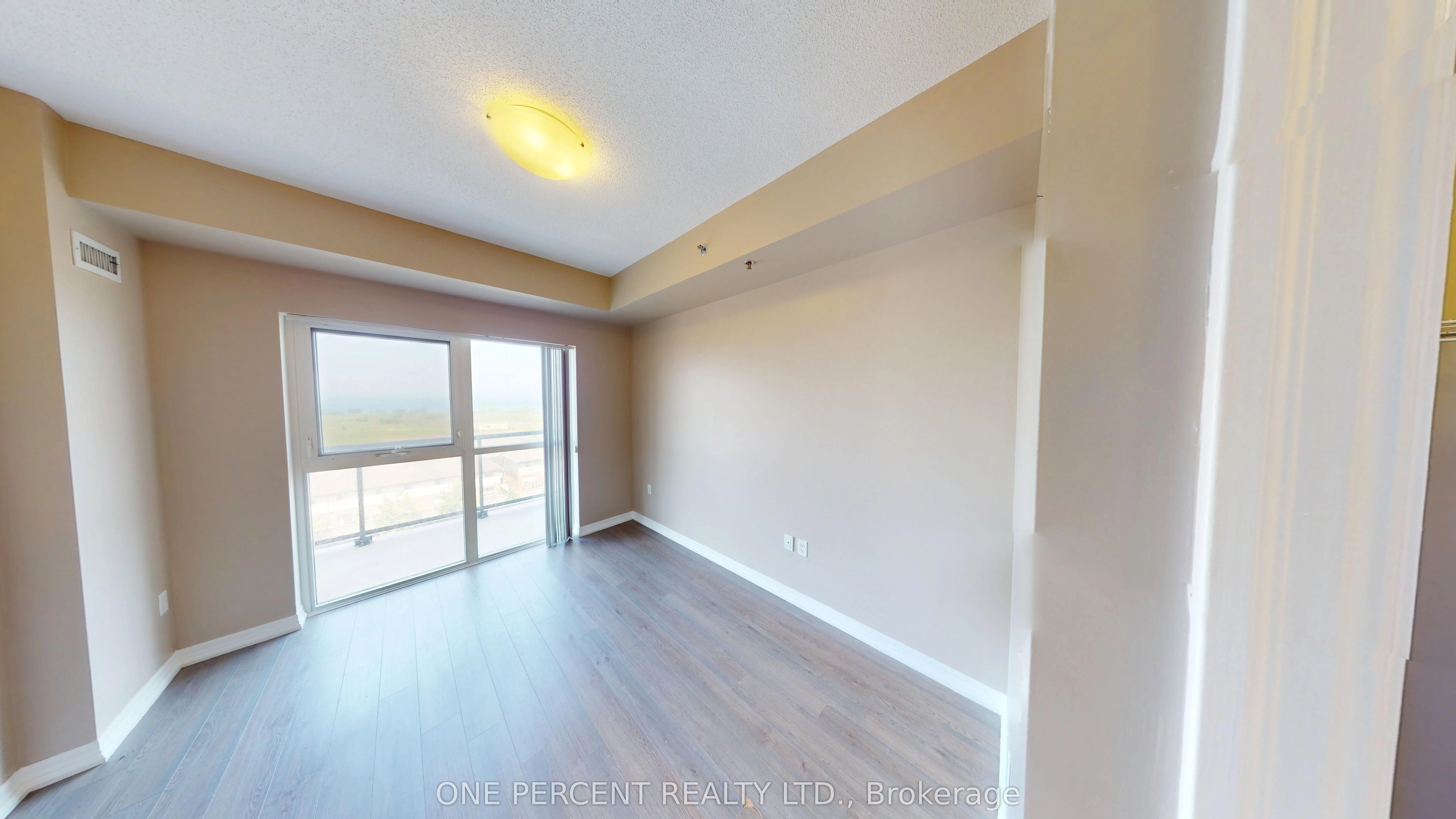 560 North Service Road, #605