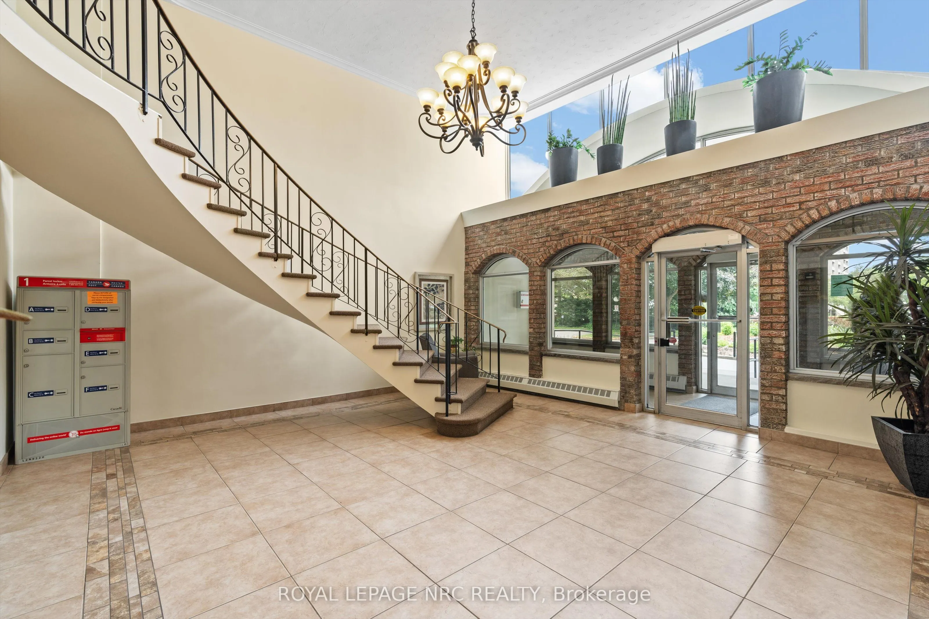 365 Geneva Street, #401