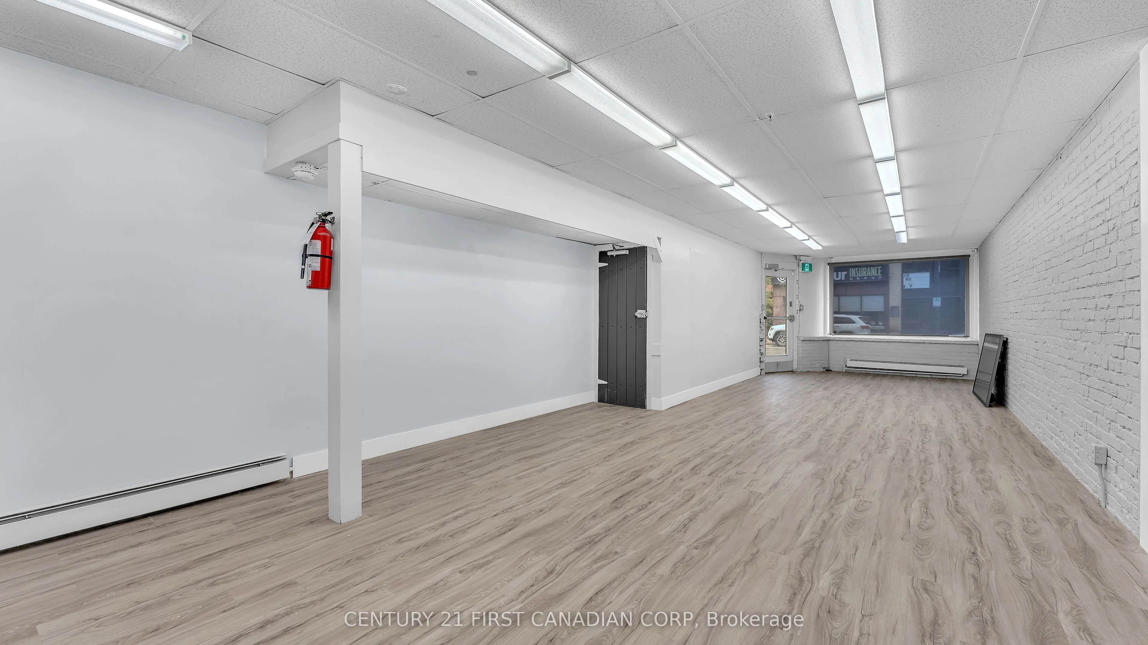 413 Main Street S