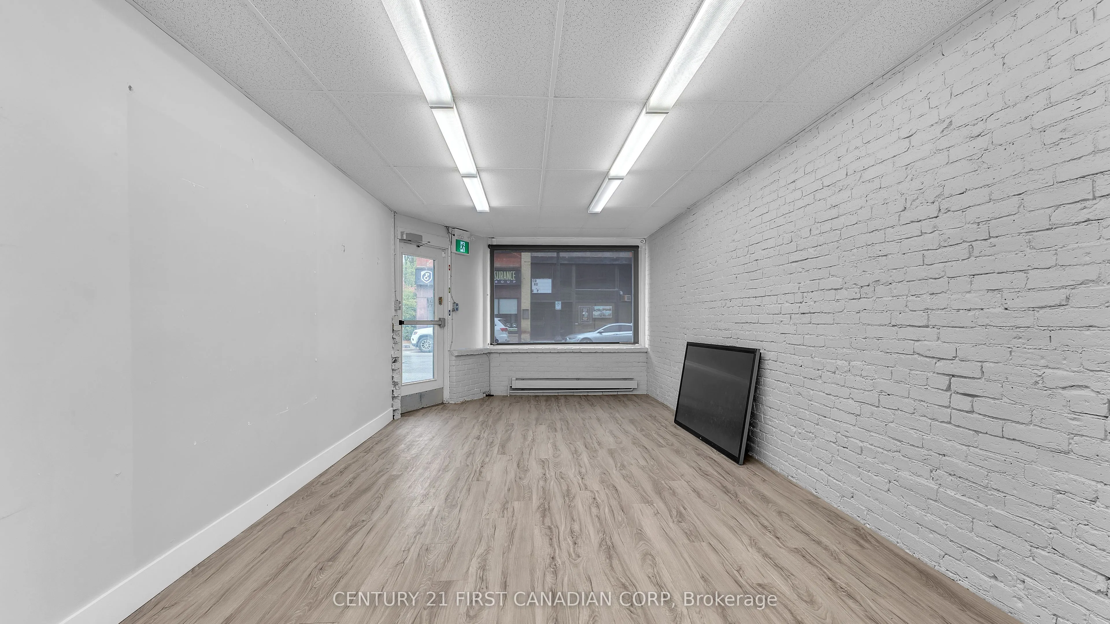 413 Main Street S