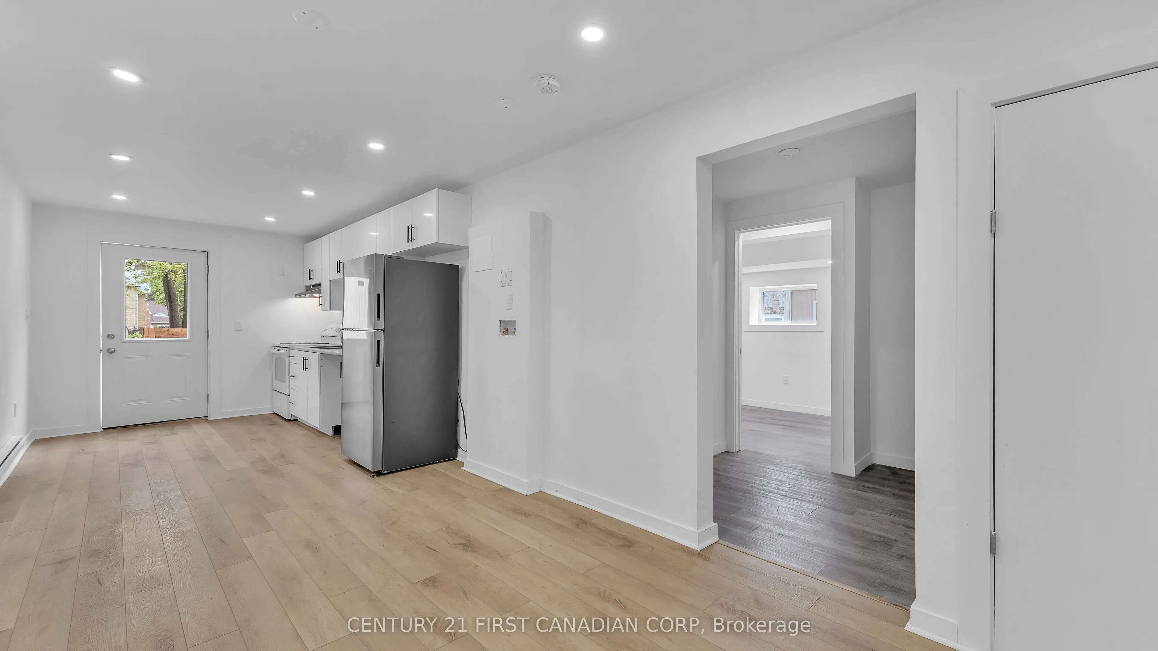 413 Main Street S