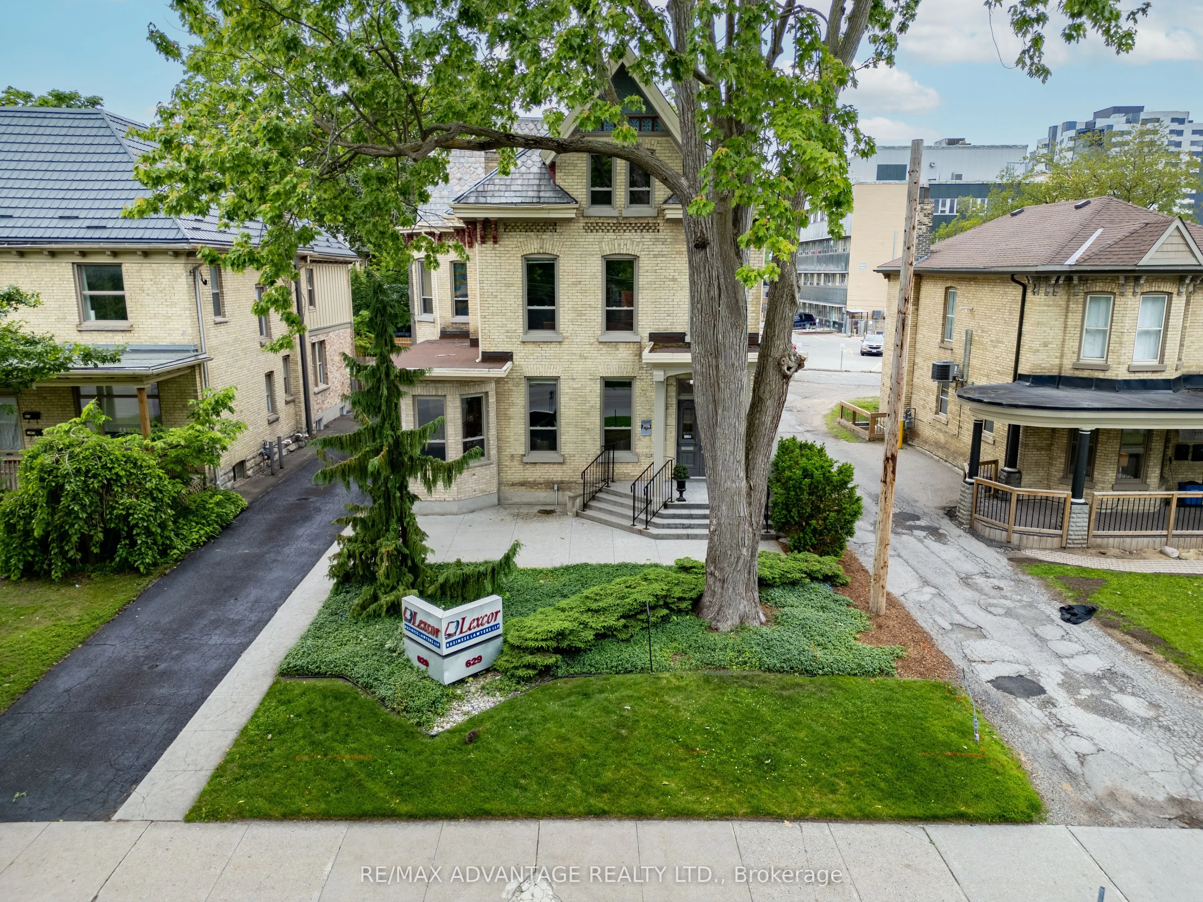 629 Wellington Street