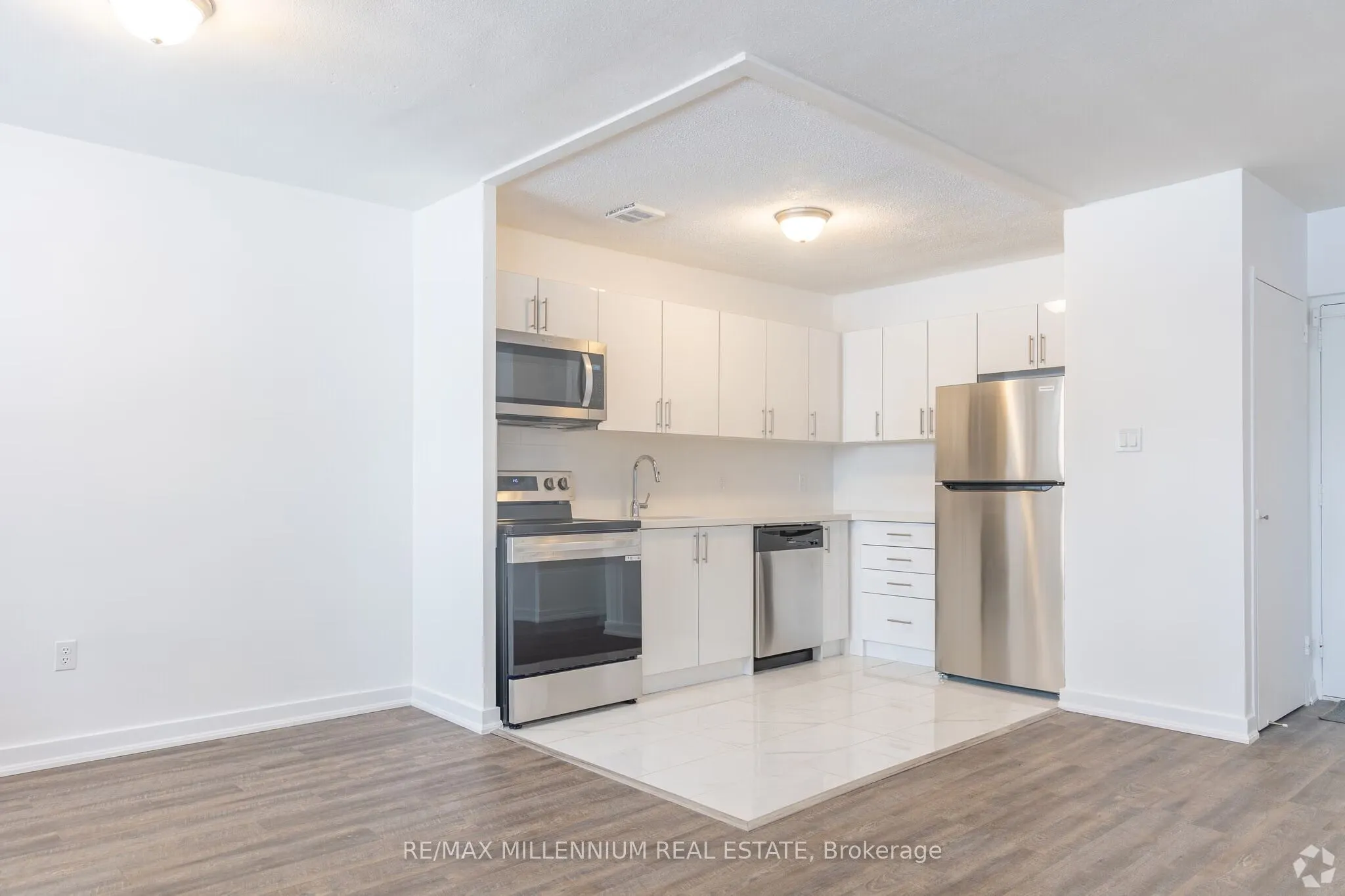 201 Lindsay Street, #205