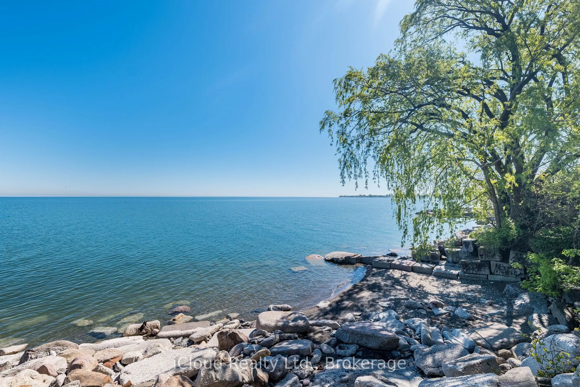 45 Seabreeze Crescent, #20