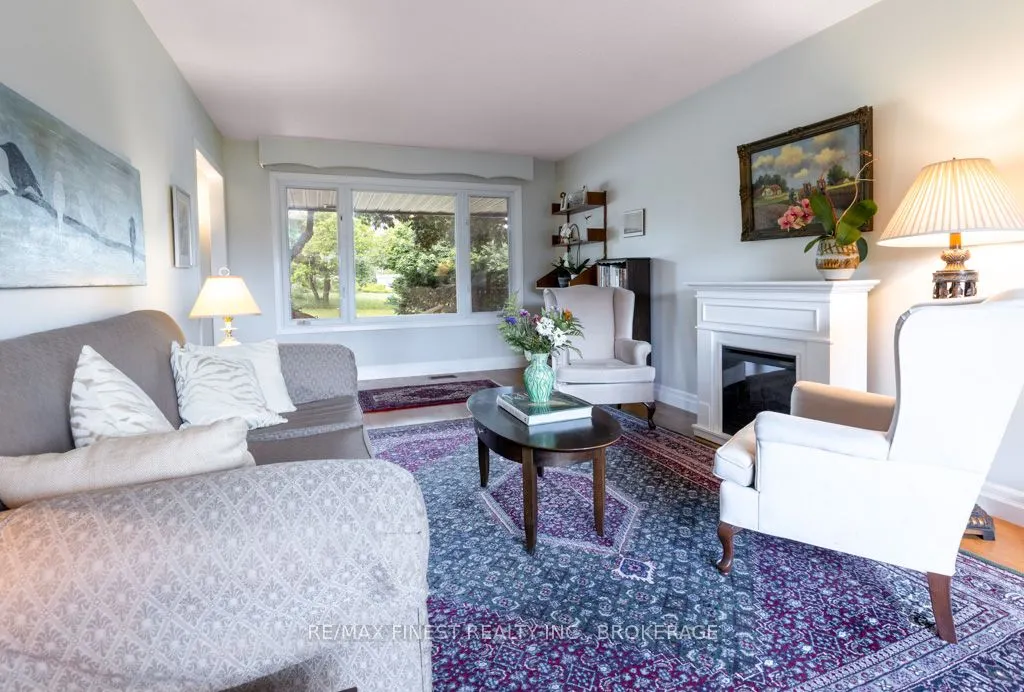 1043 LINCOLN Drive