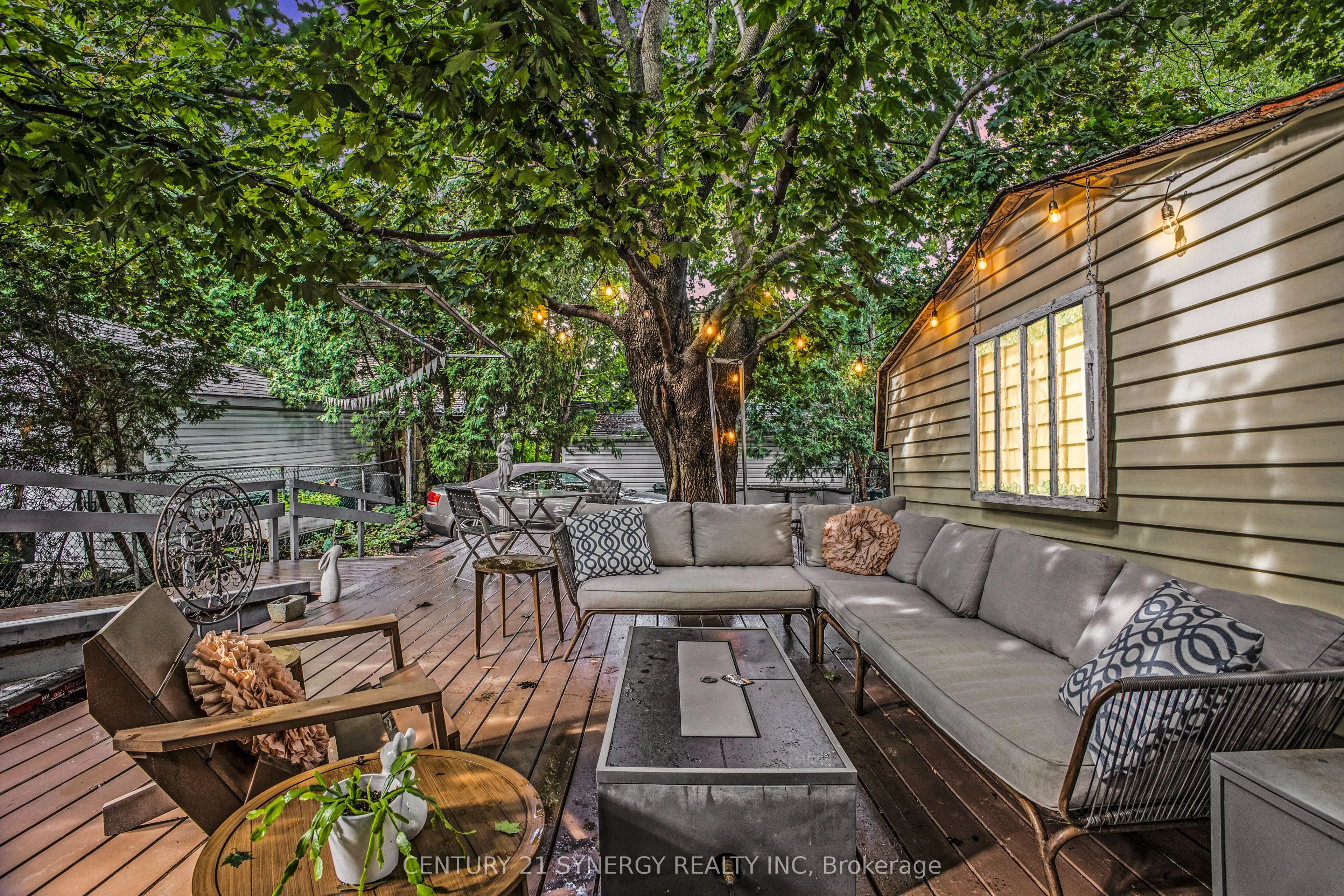 327 Richelieu Avenue