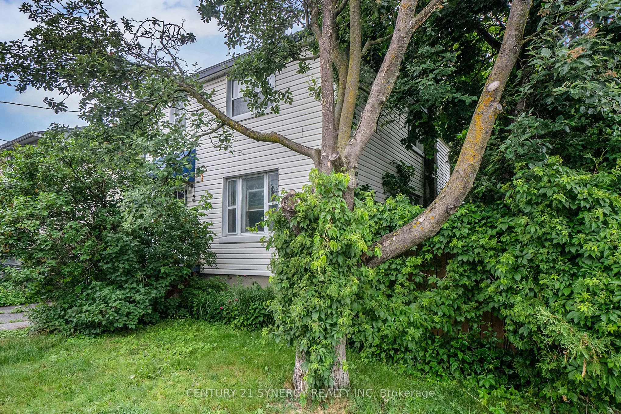 327 Richelieu Avenue