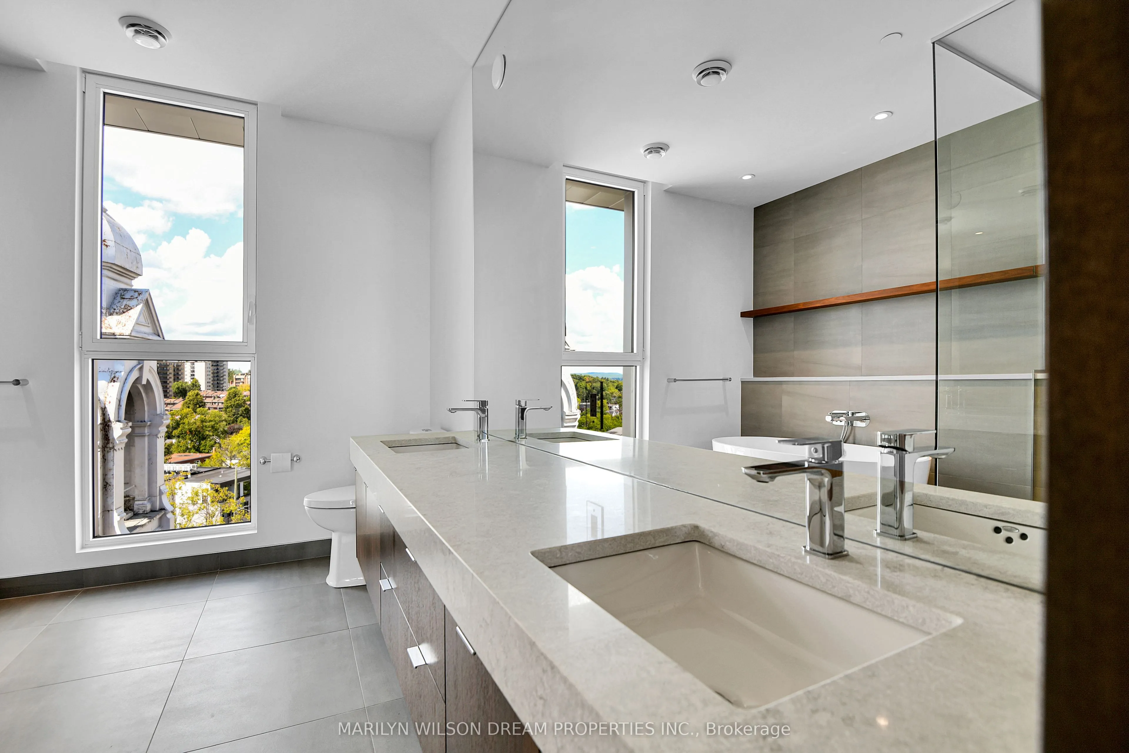 135 Barrette Street, #PH3