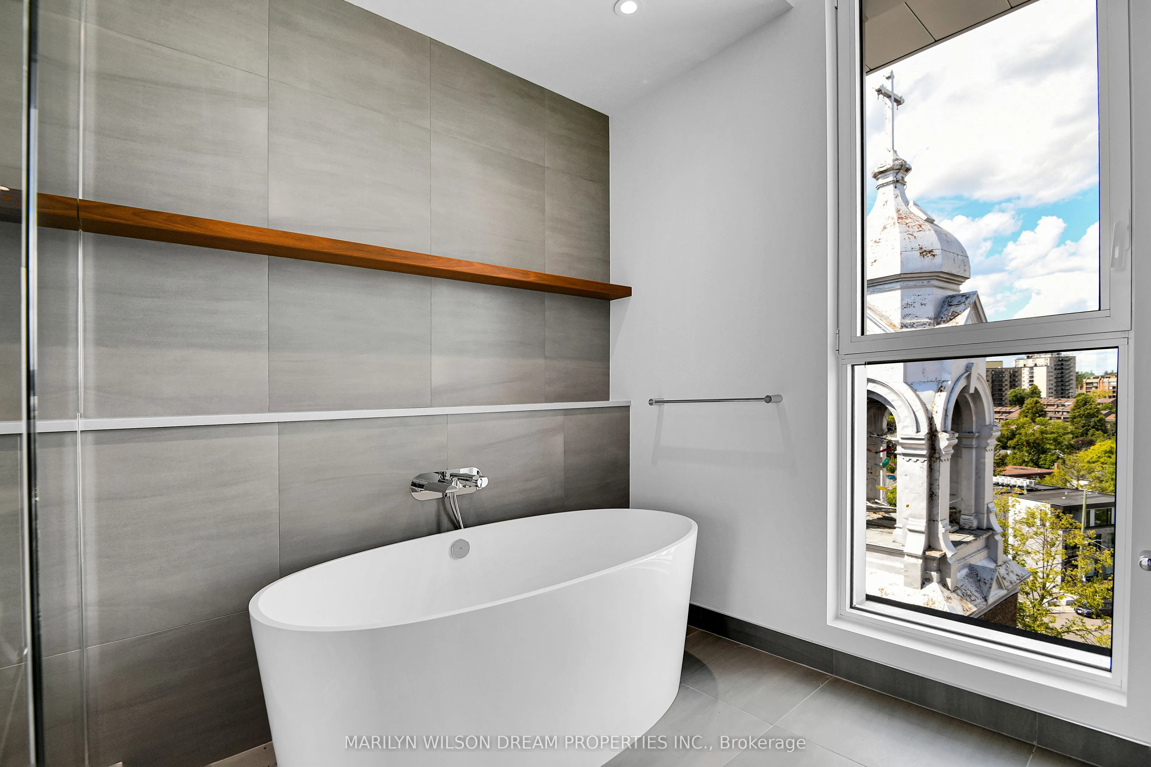 135 Barrette Street, #PH3