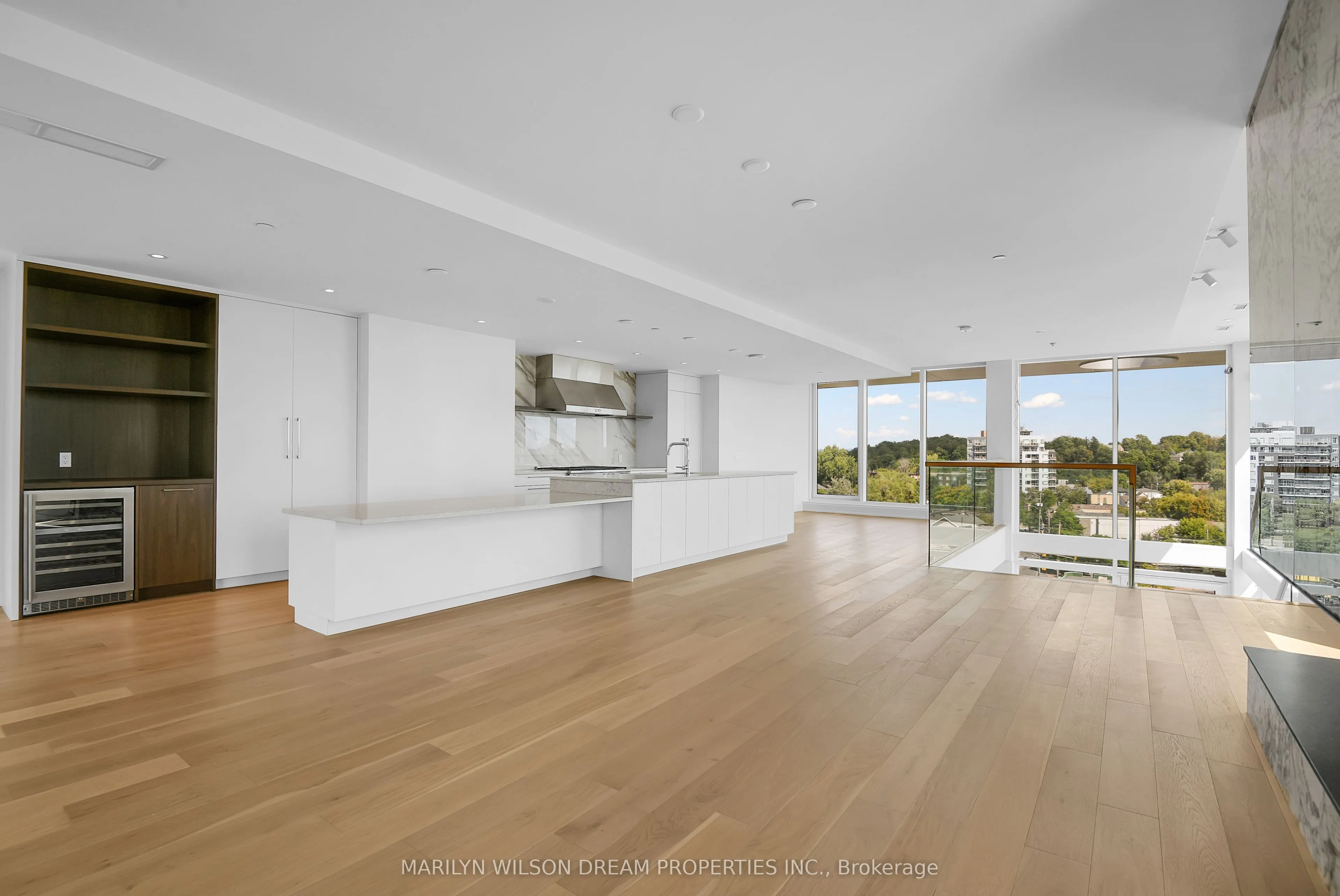 135 Barrette Street, #PH3