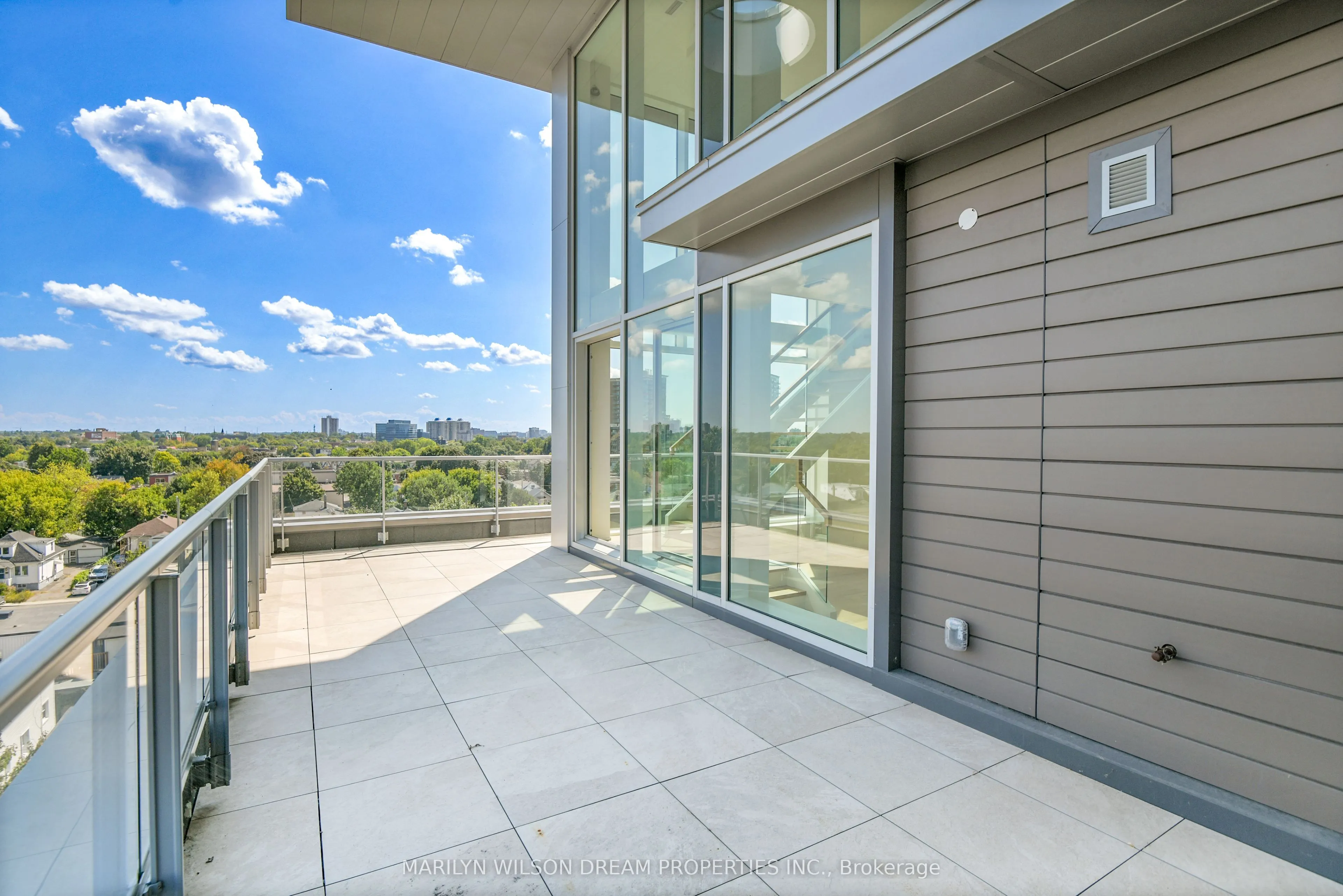 135 Barrette Street, #PH3