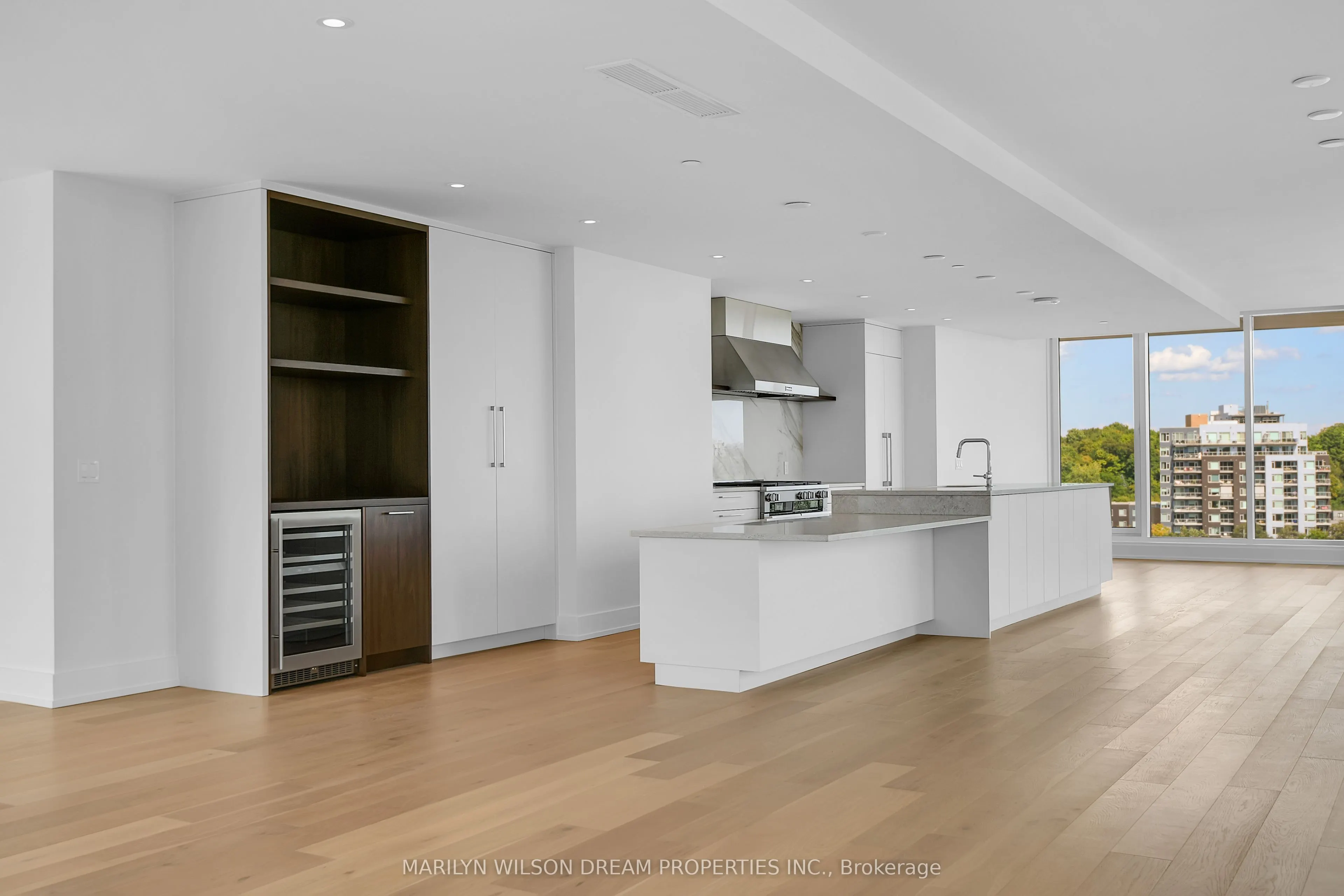 135 Barrette Street, #PH3