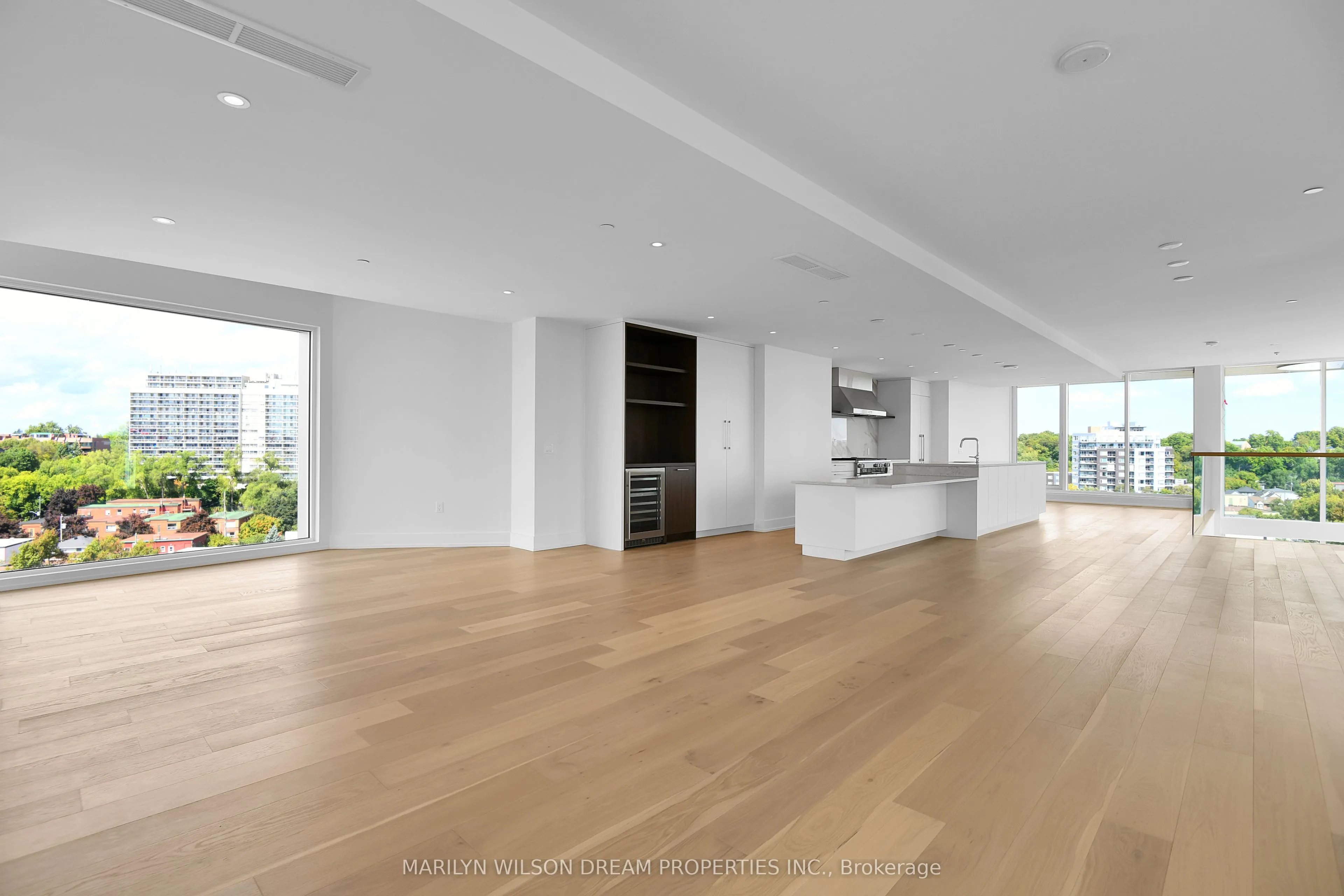 135 Barrette Street, #PH3
