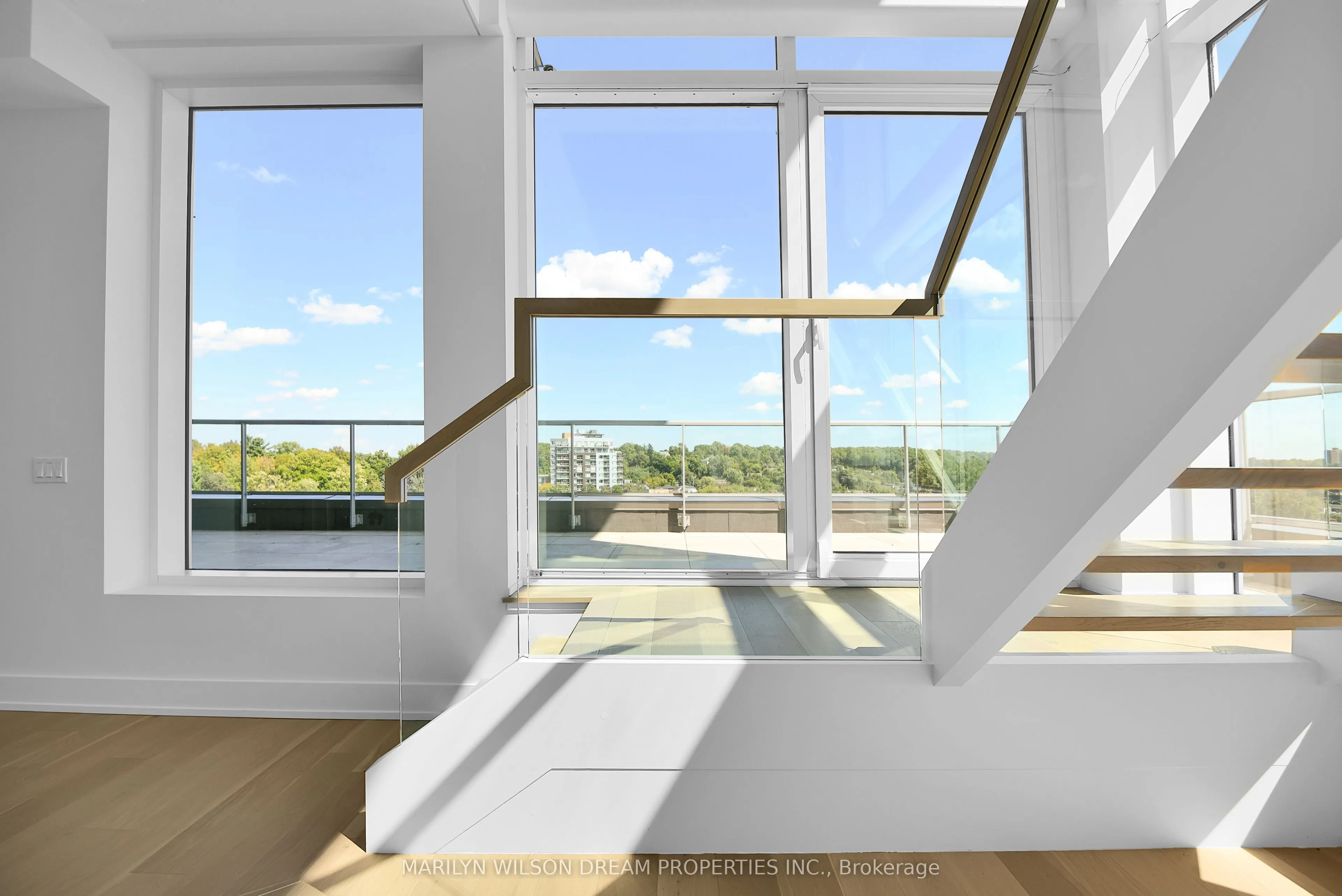 135 Barrette Street, #PH3