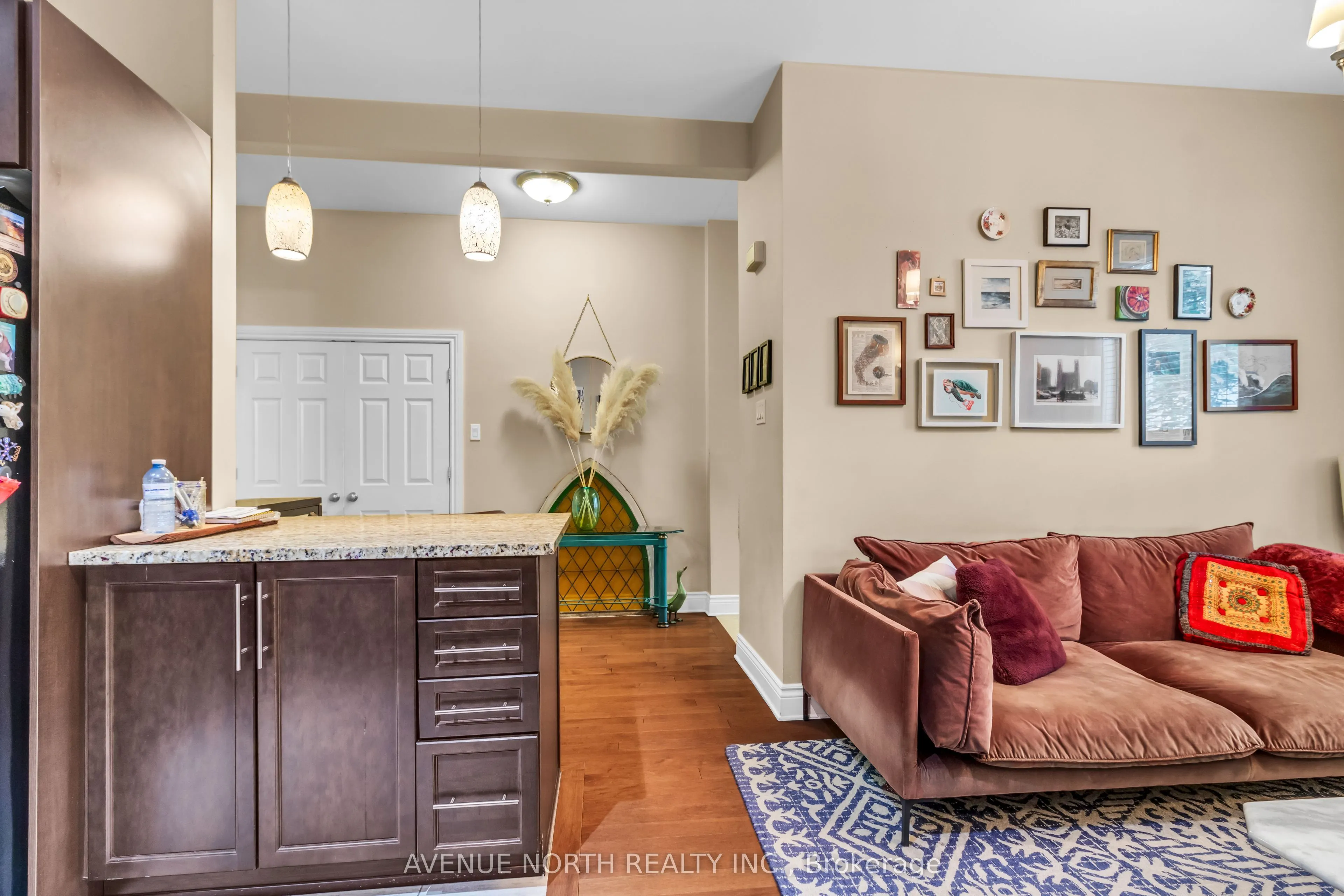871 Somerset Street W, #1