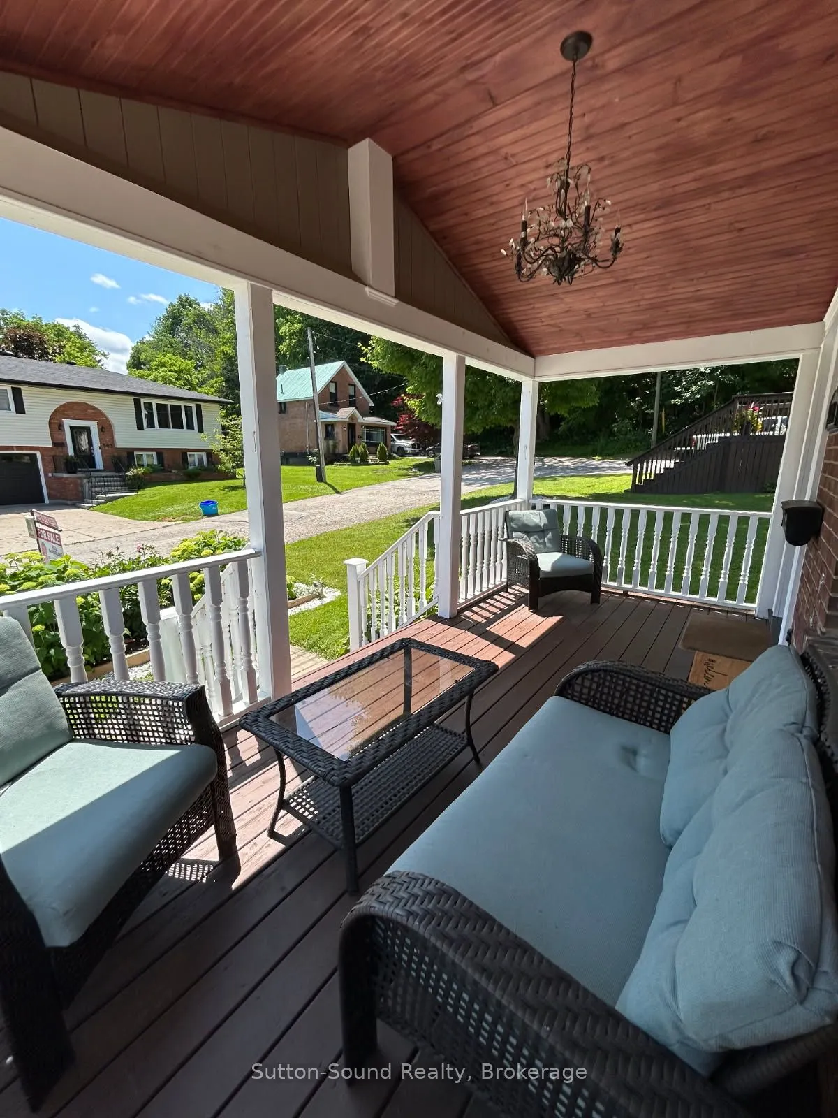 534 17th Street W