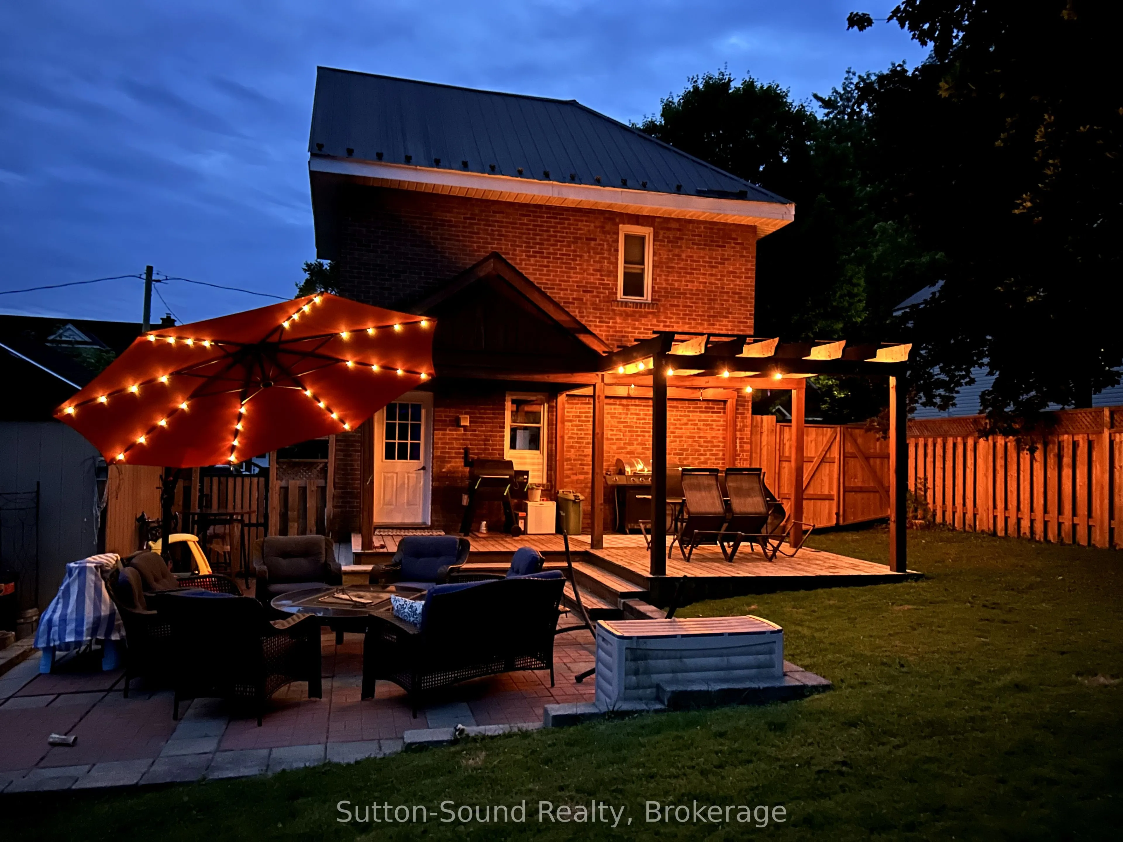 534 17th Street W