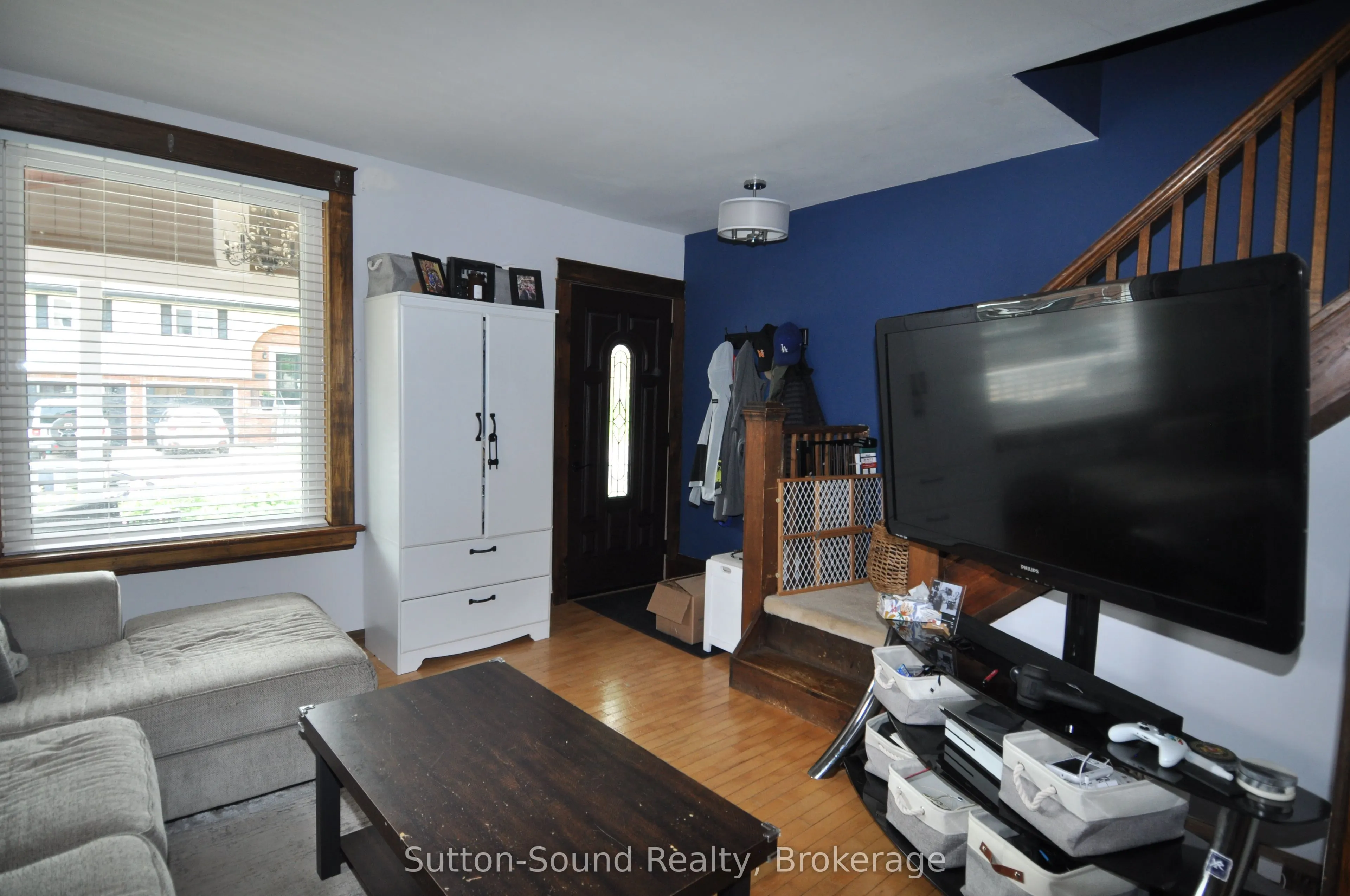 534 17th Street W