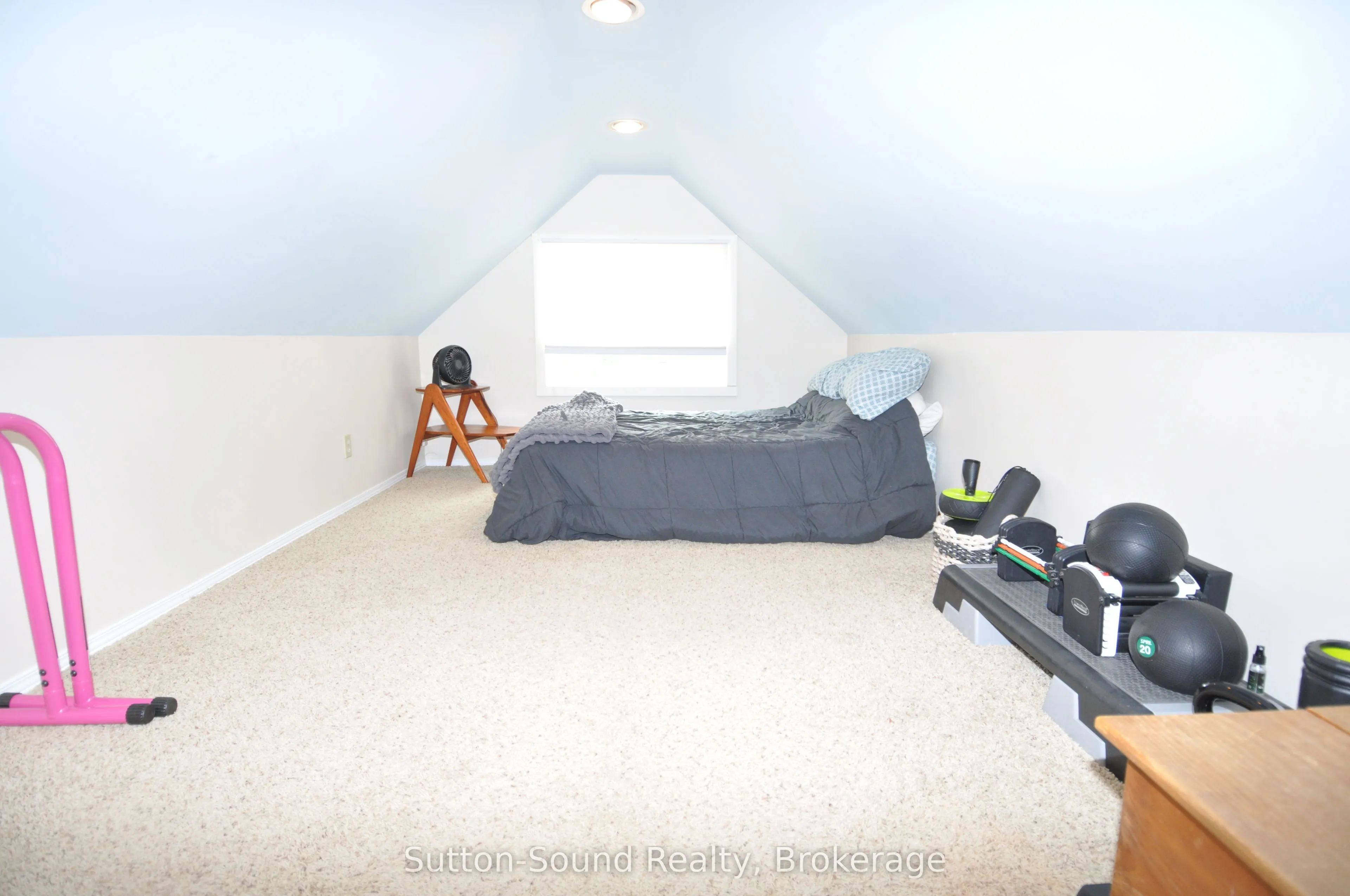 534 17th Street W