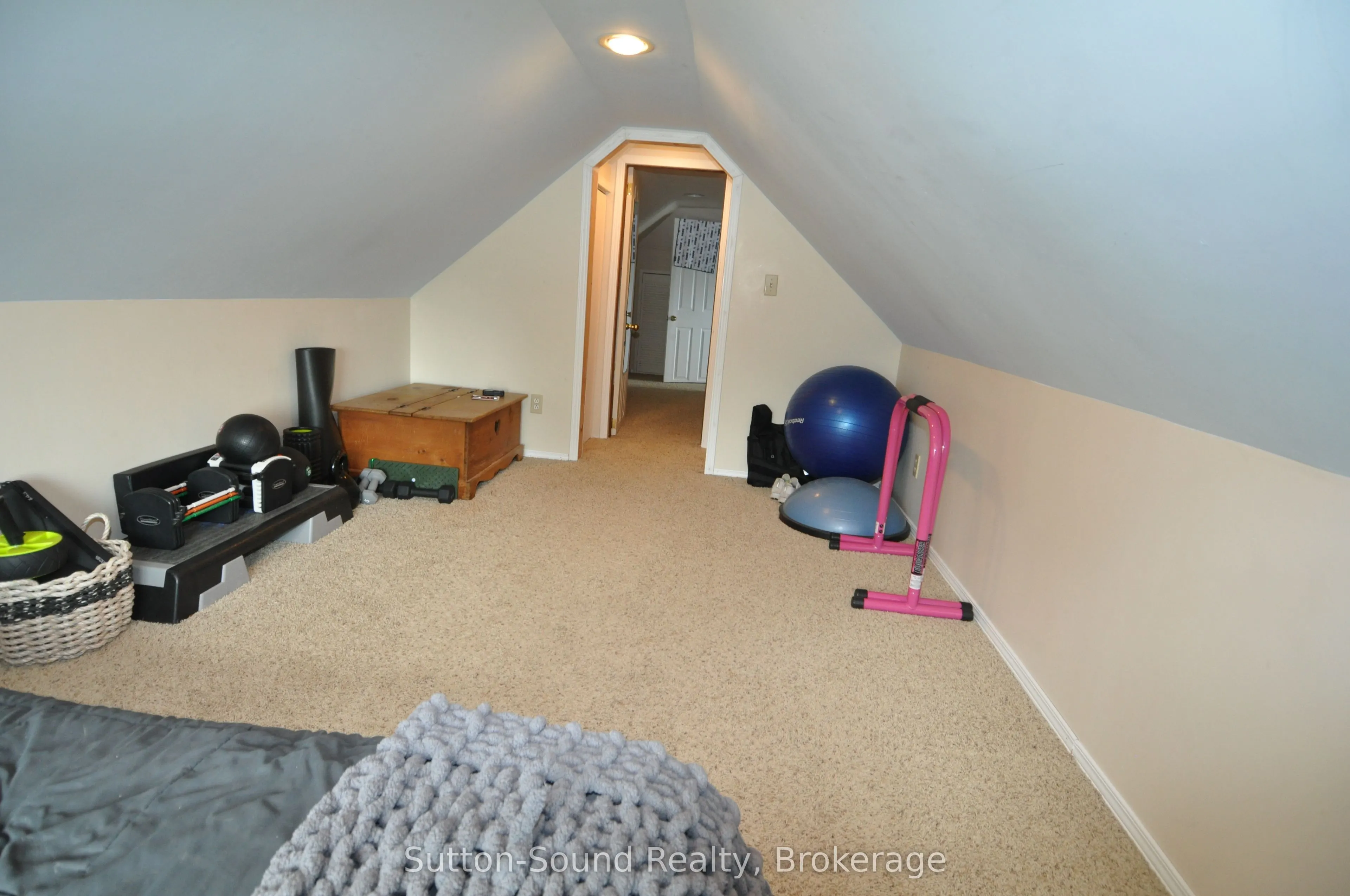534 17th Street W