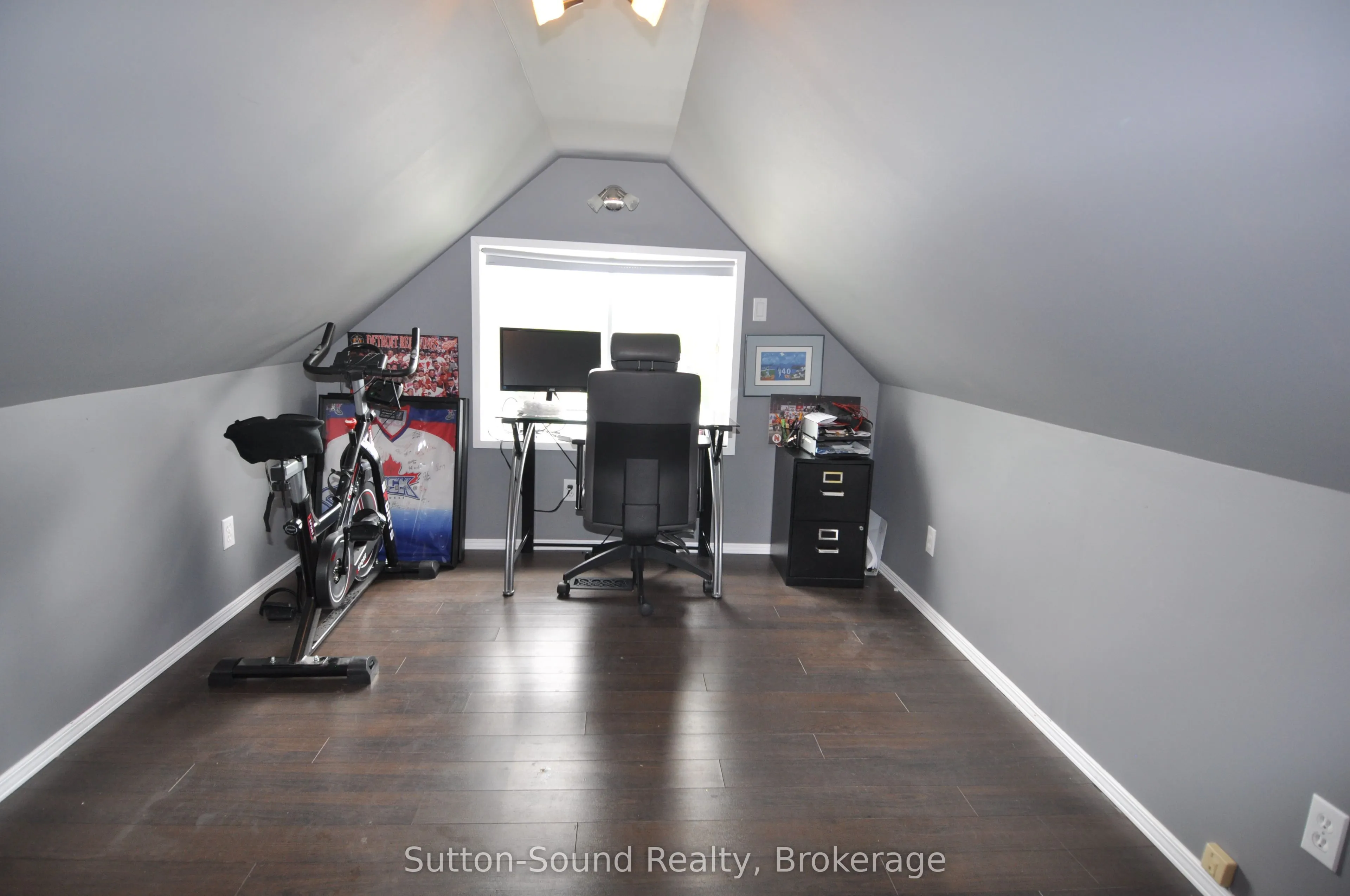 534 17th Street W