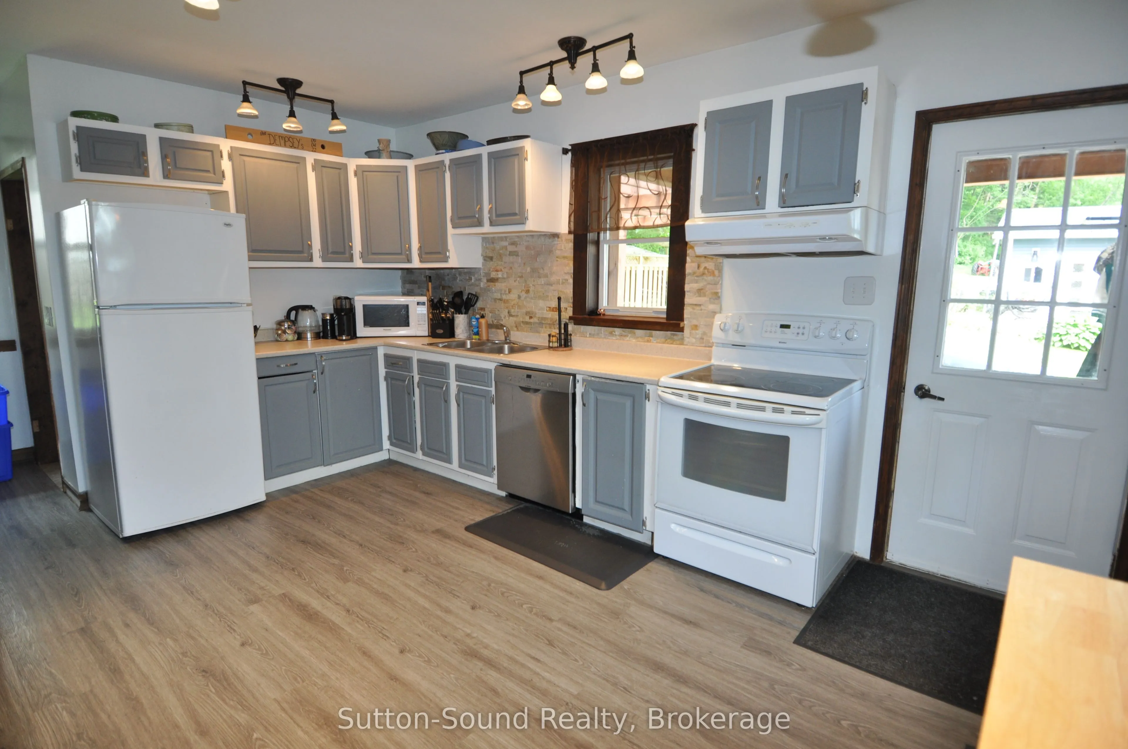 534 17th Street W