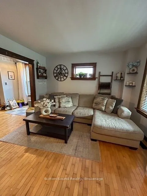534 17th Street W