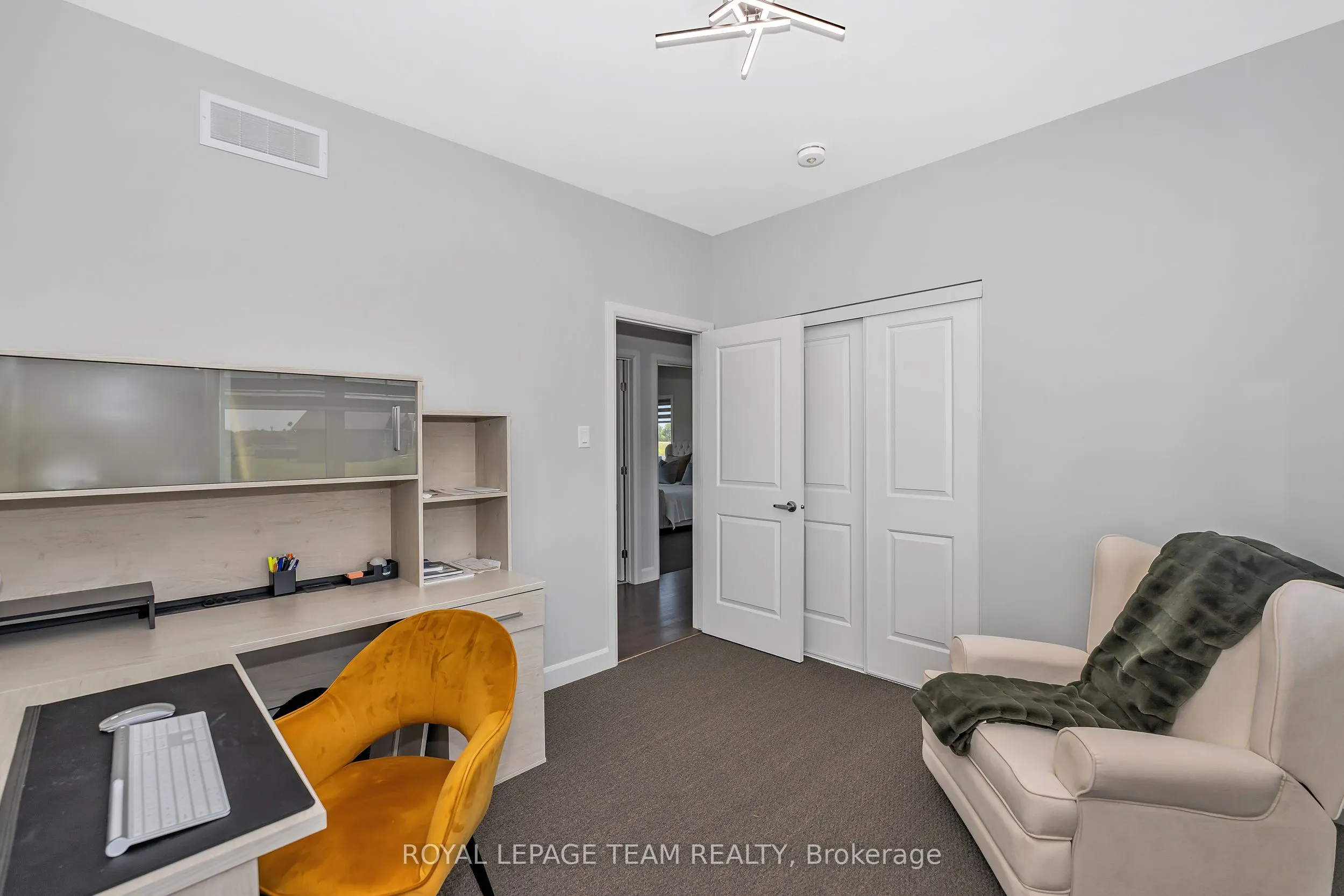 17 Isobel McEwan Street
