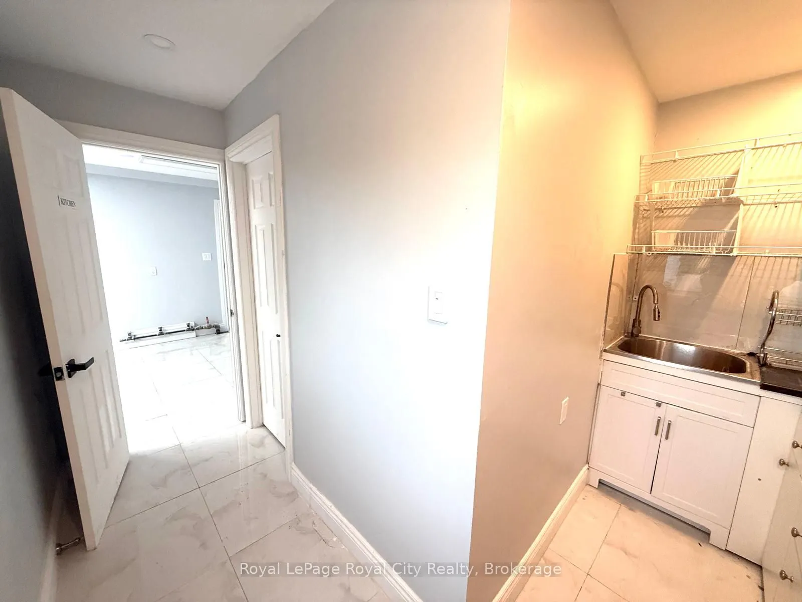 132 Main Street S, #Unit B