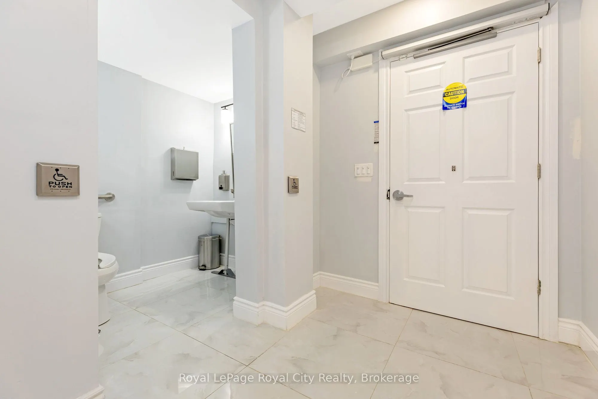 132 Main Street S, #Unit B