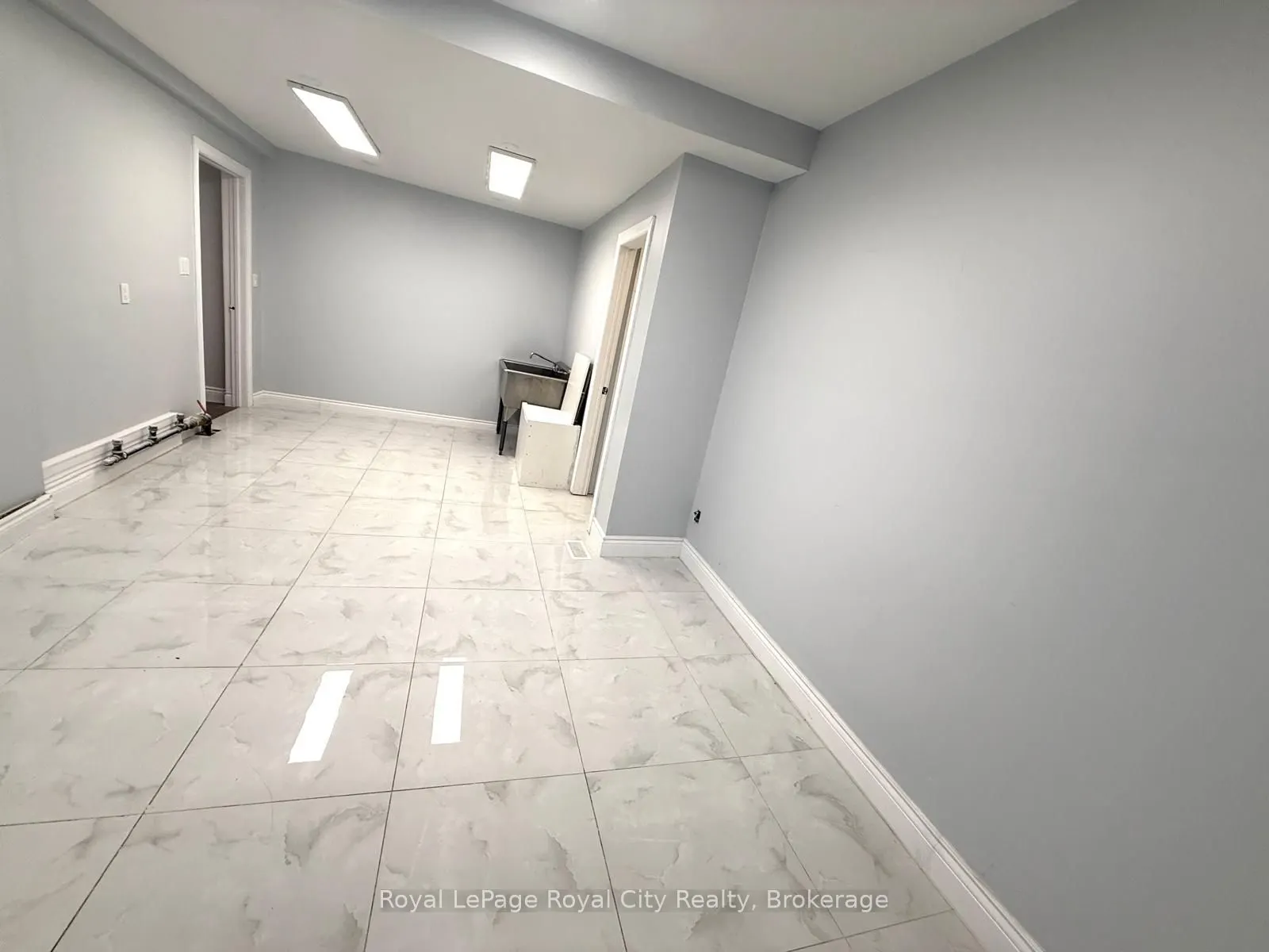 132 Main Street S, #Unit B