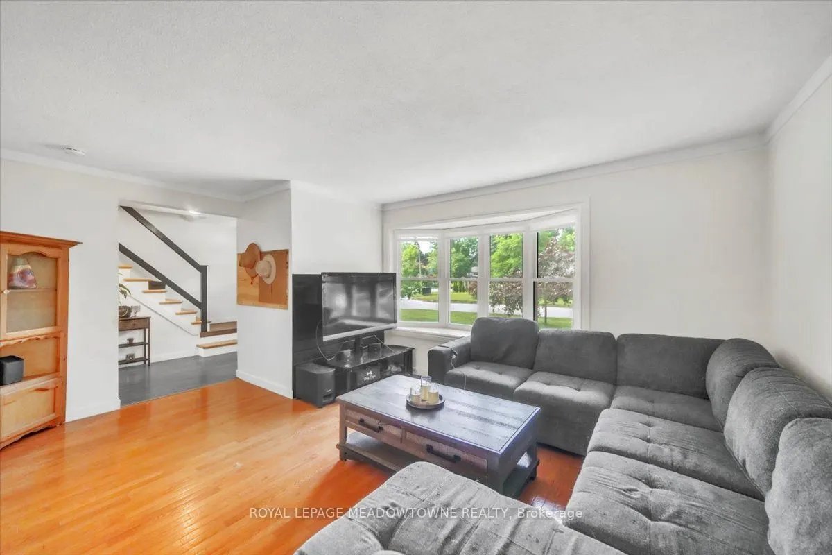 336 Pineview Gardens