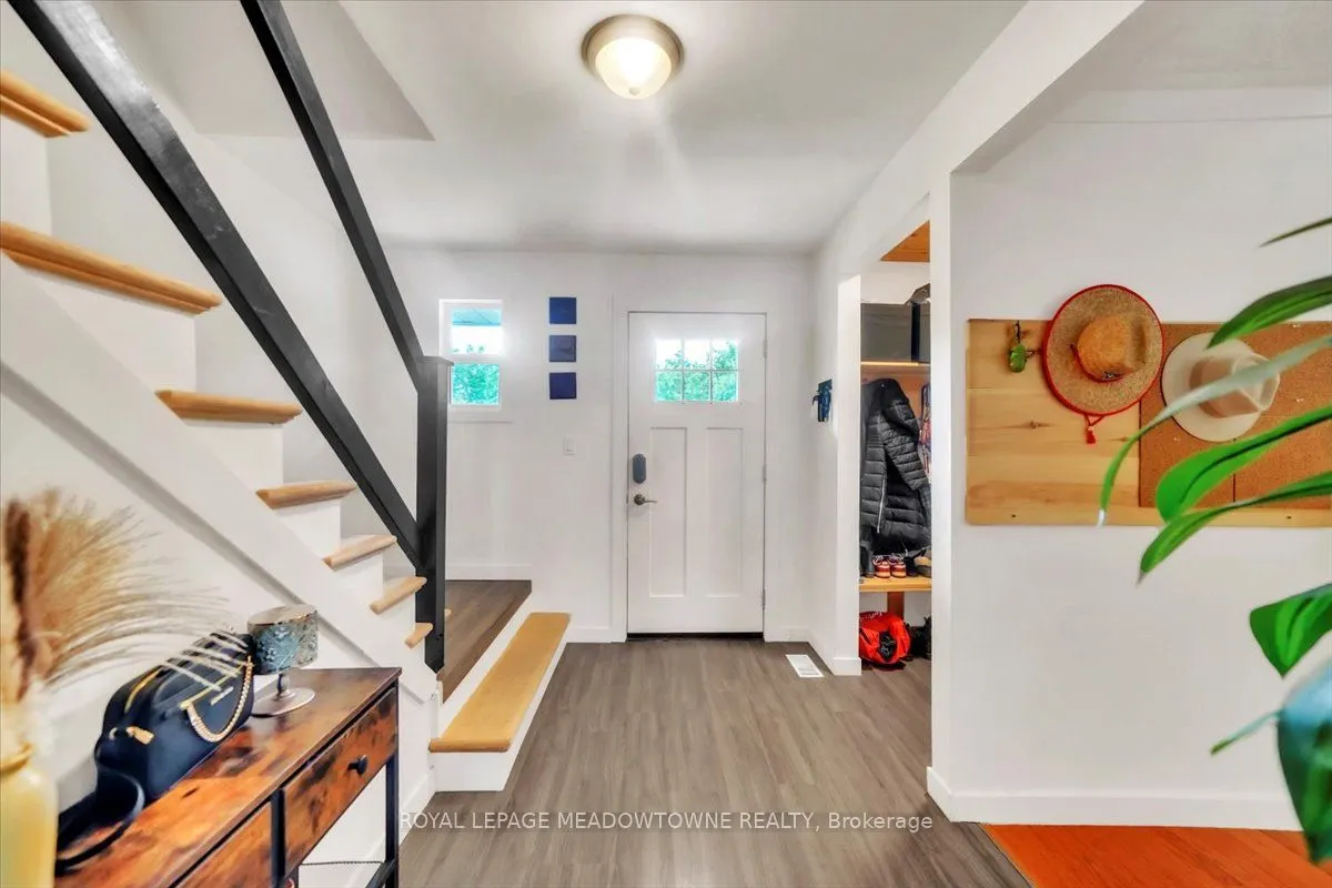 336 Pineview Gardens