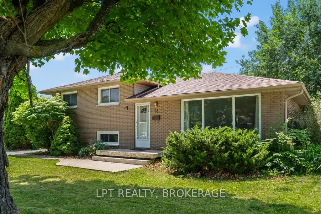 14 Herchmer Crescent