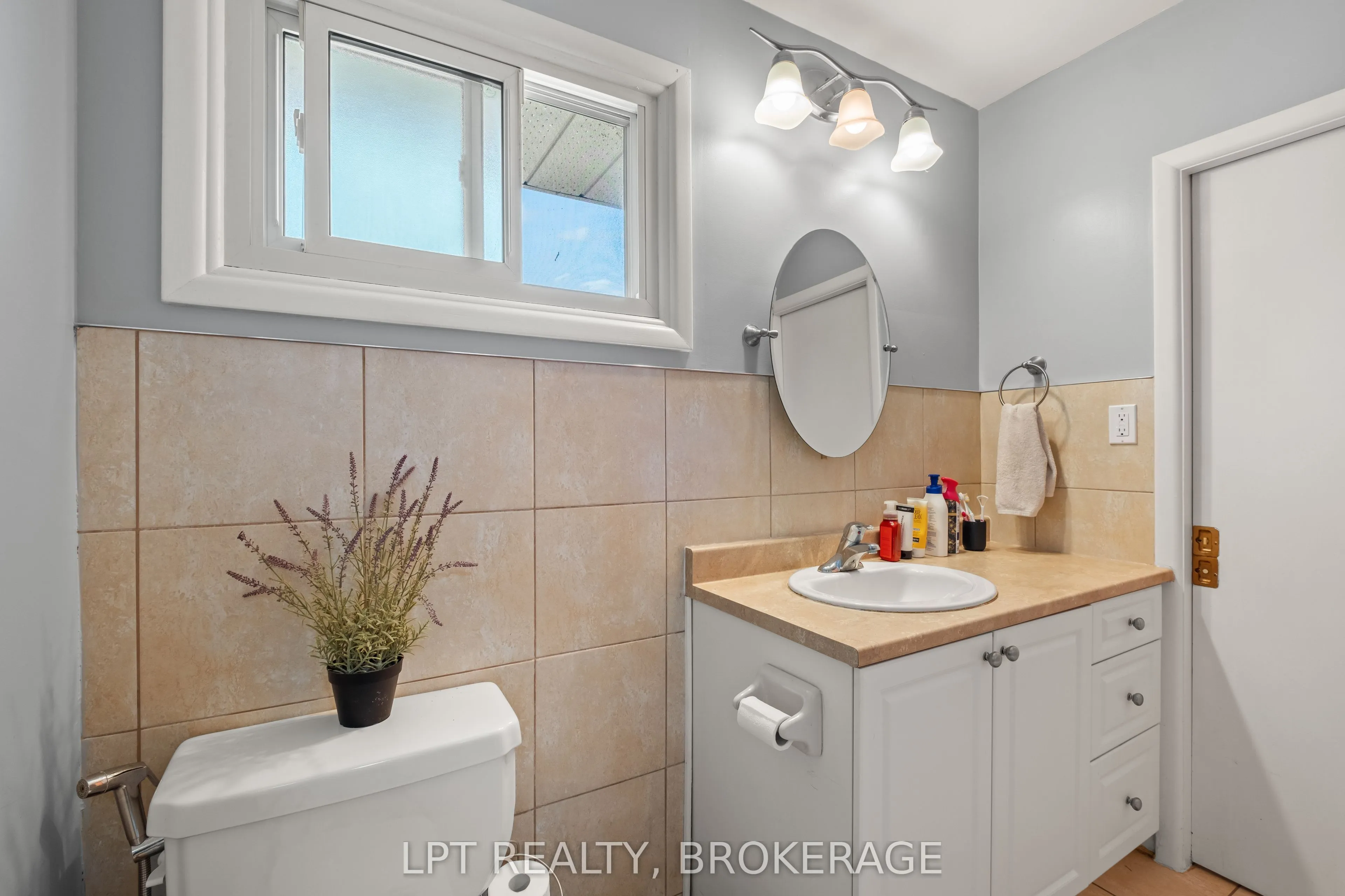 14 Herchmer Crescent