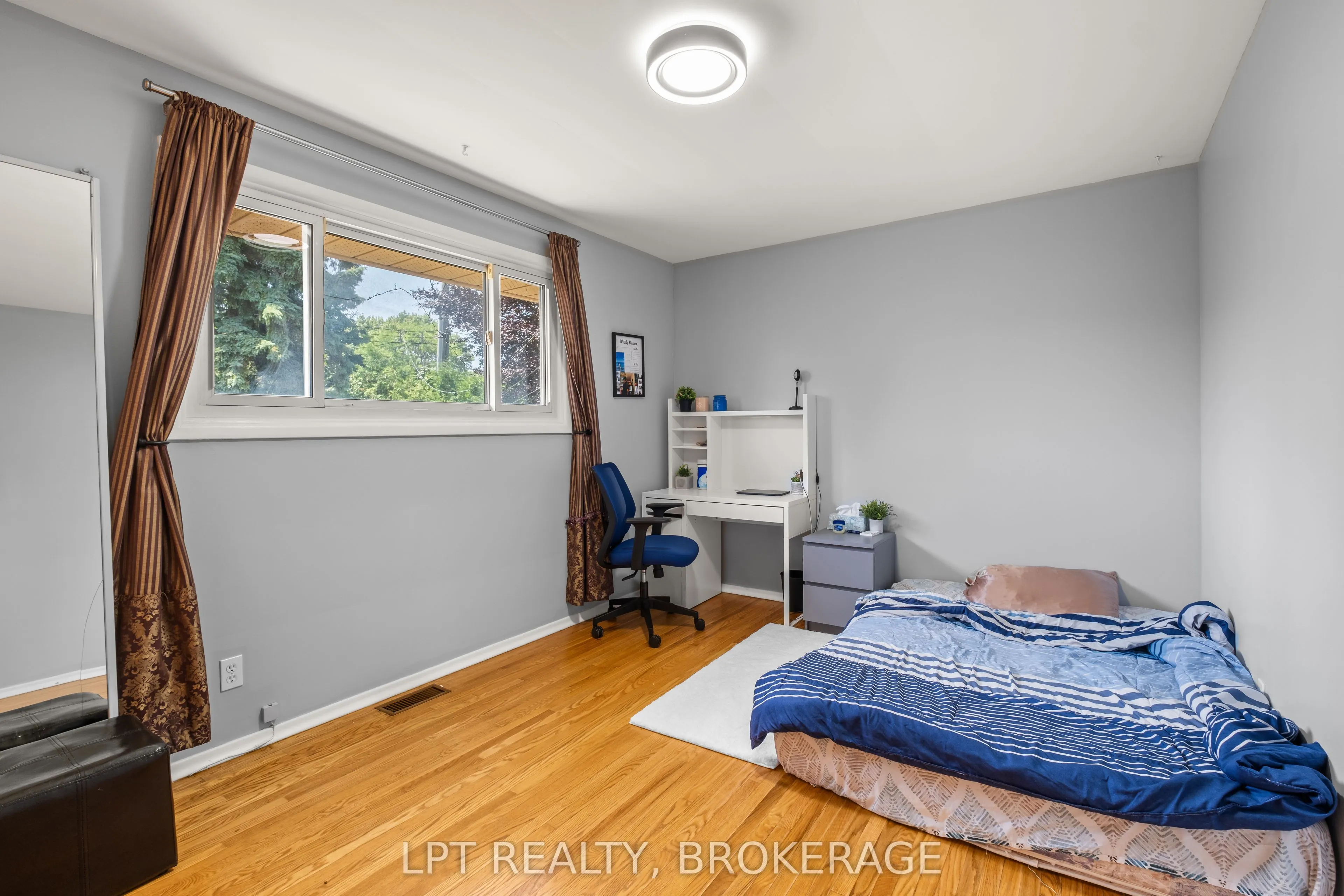 14 Herchmer Crescent