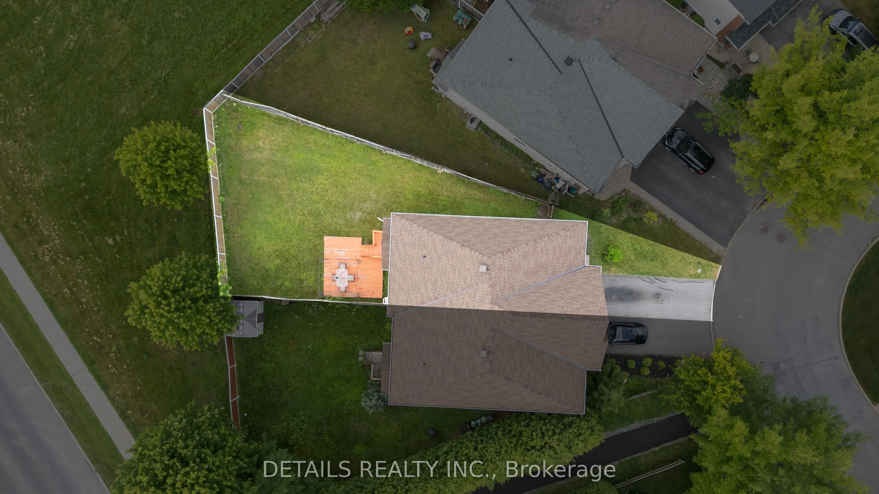 732 Carmella Crescent
