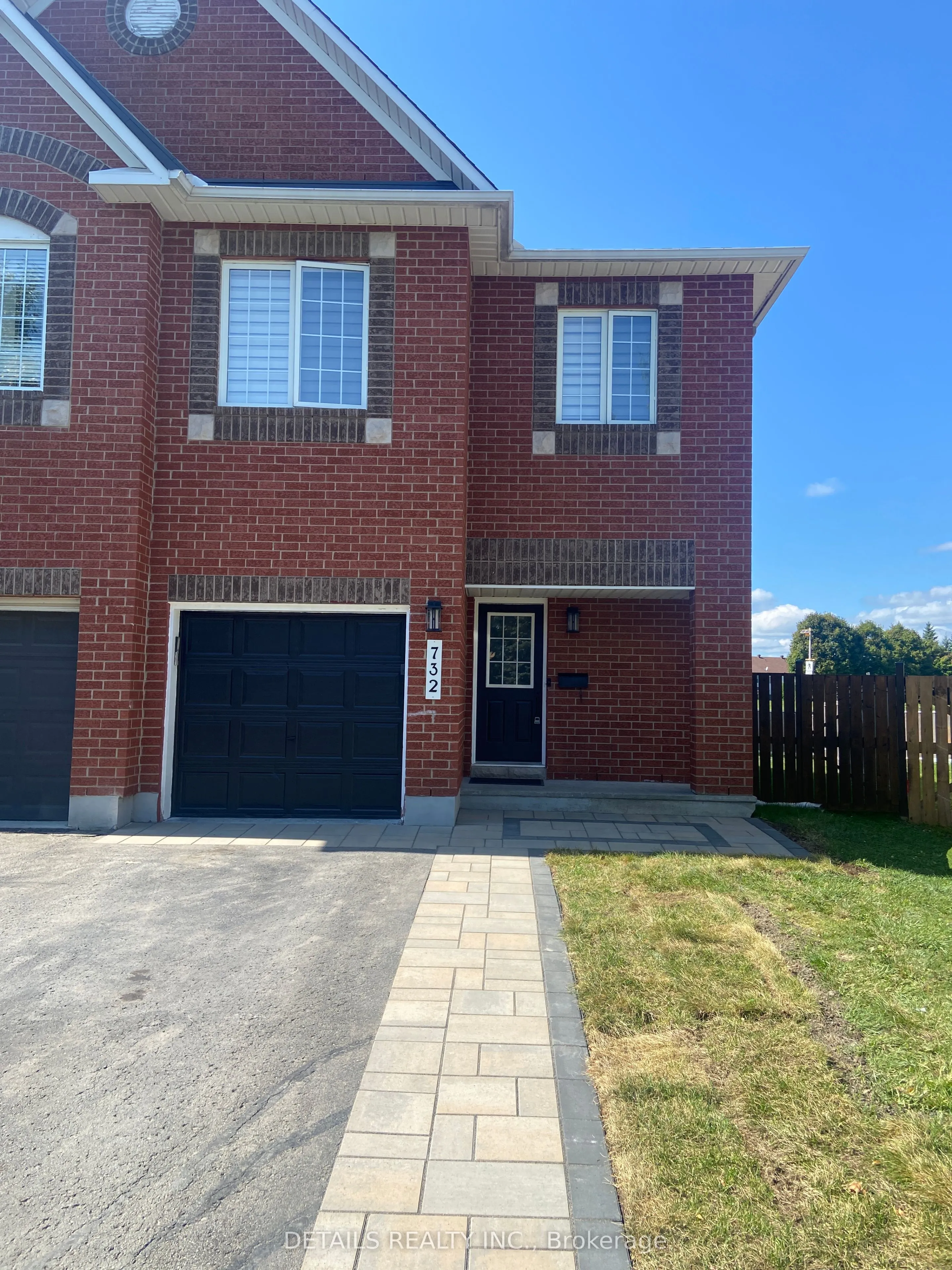 732 Carmella Crescent