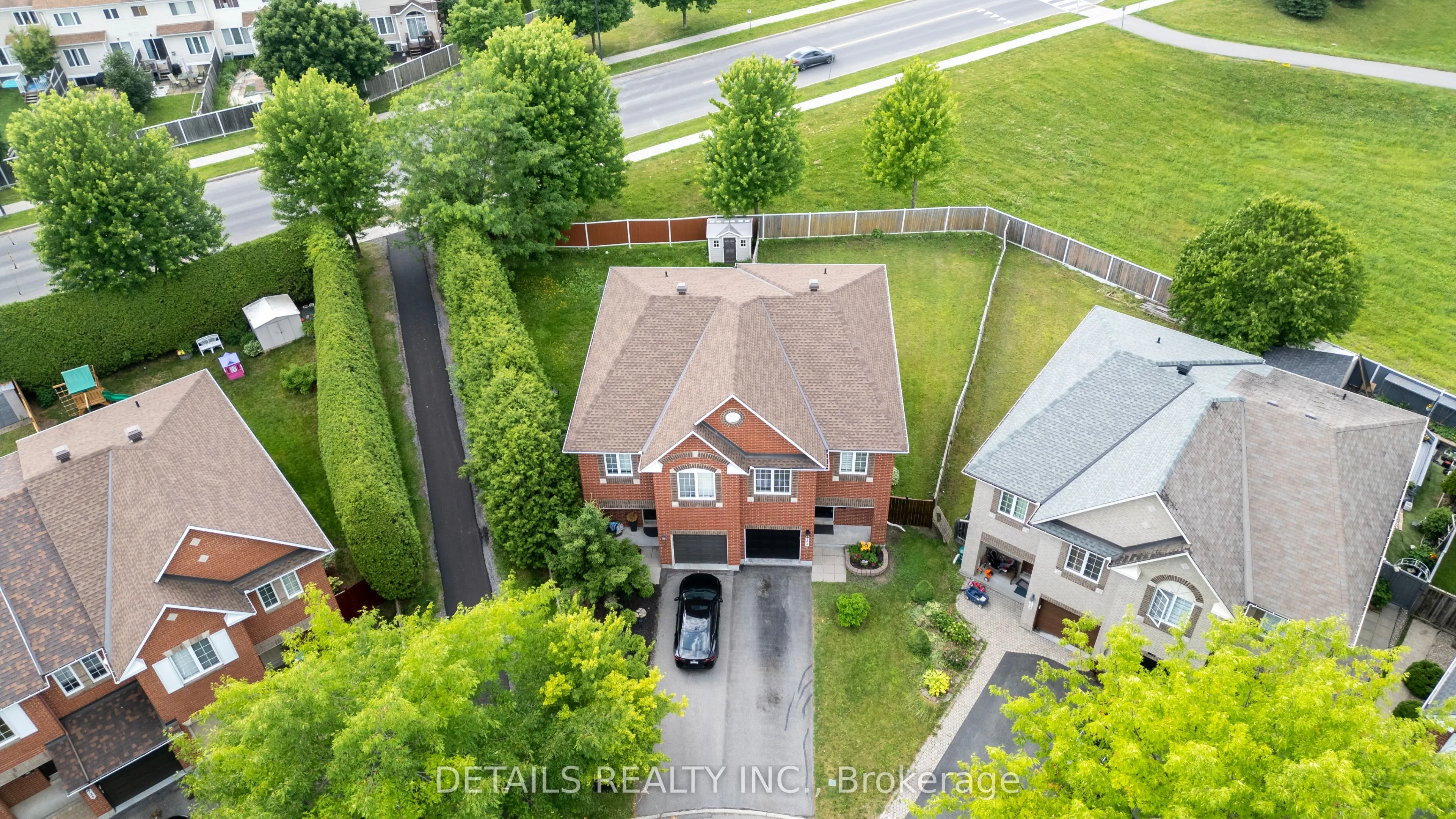 732 Carmella Crescent