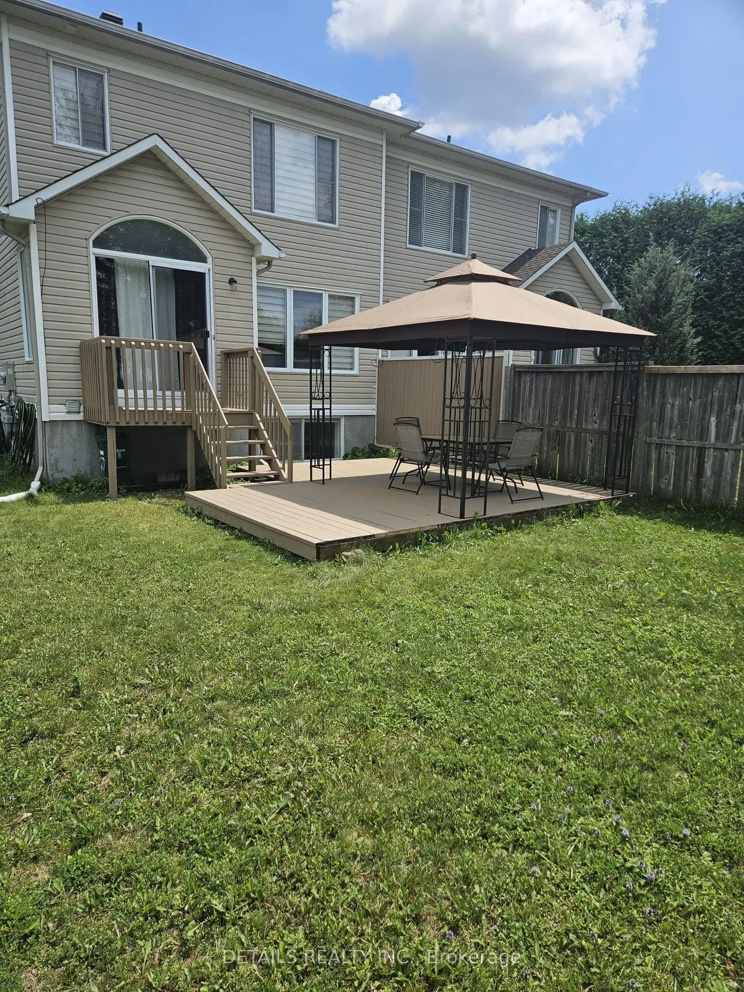 732 Carmella Crescent