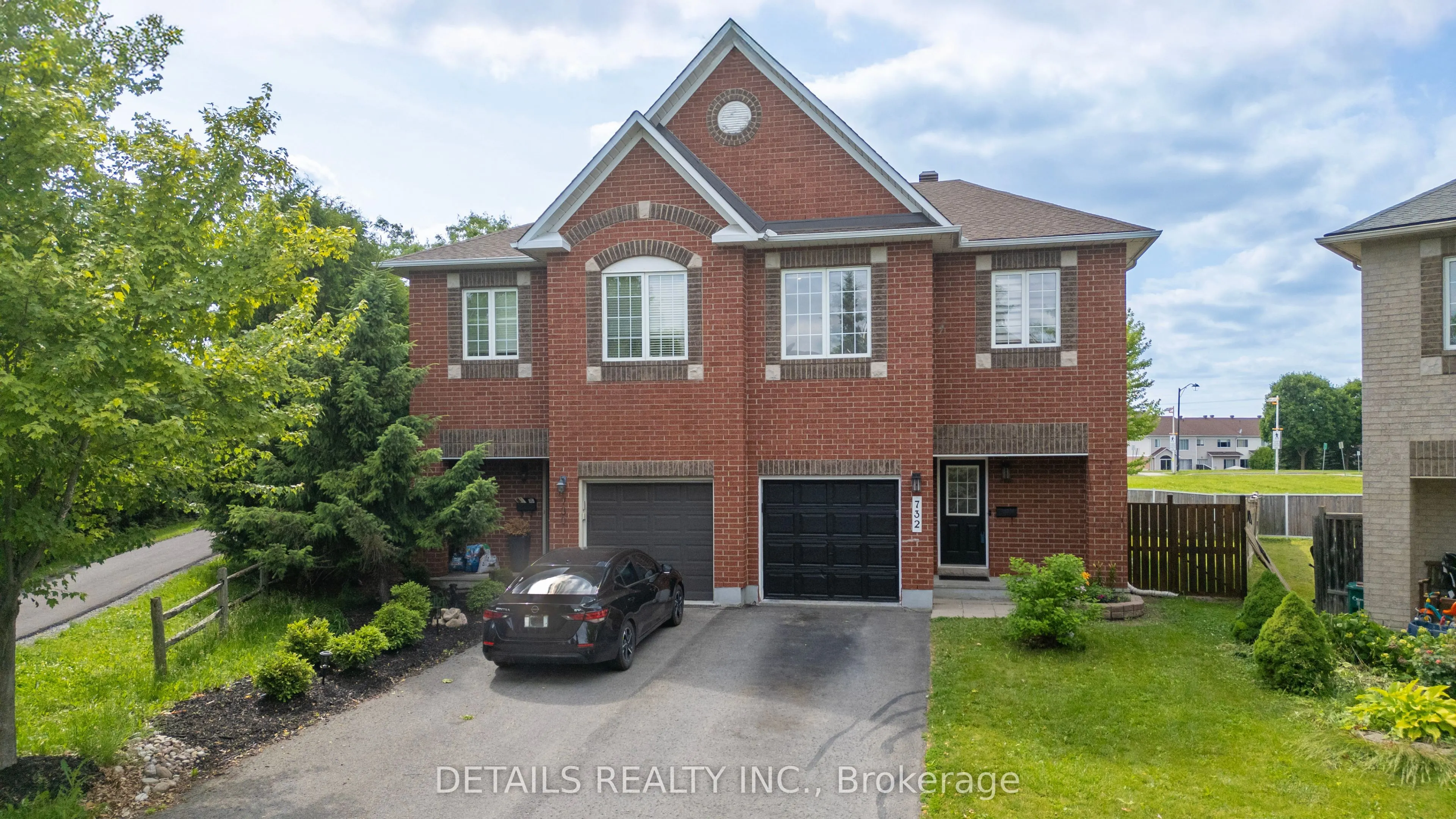 732 Carmella Crescent