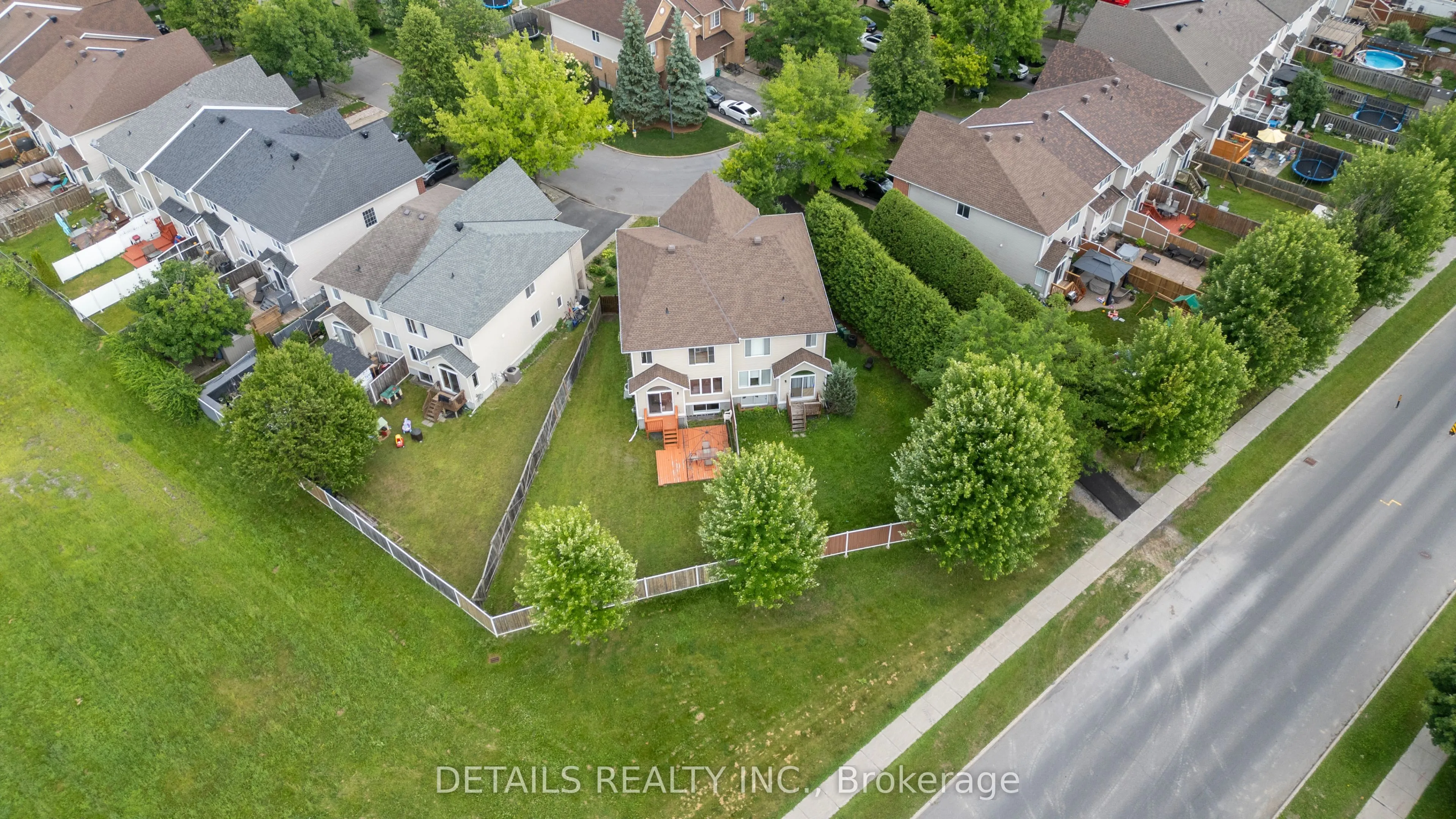732 Carmella Crescent