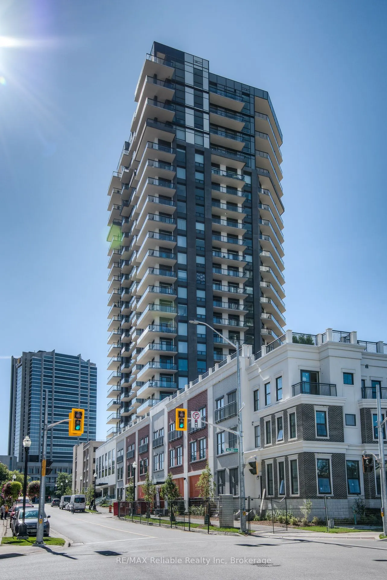 155 Caroline Street S, #1706