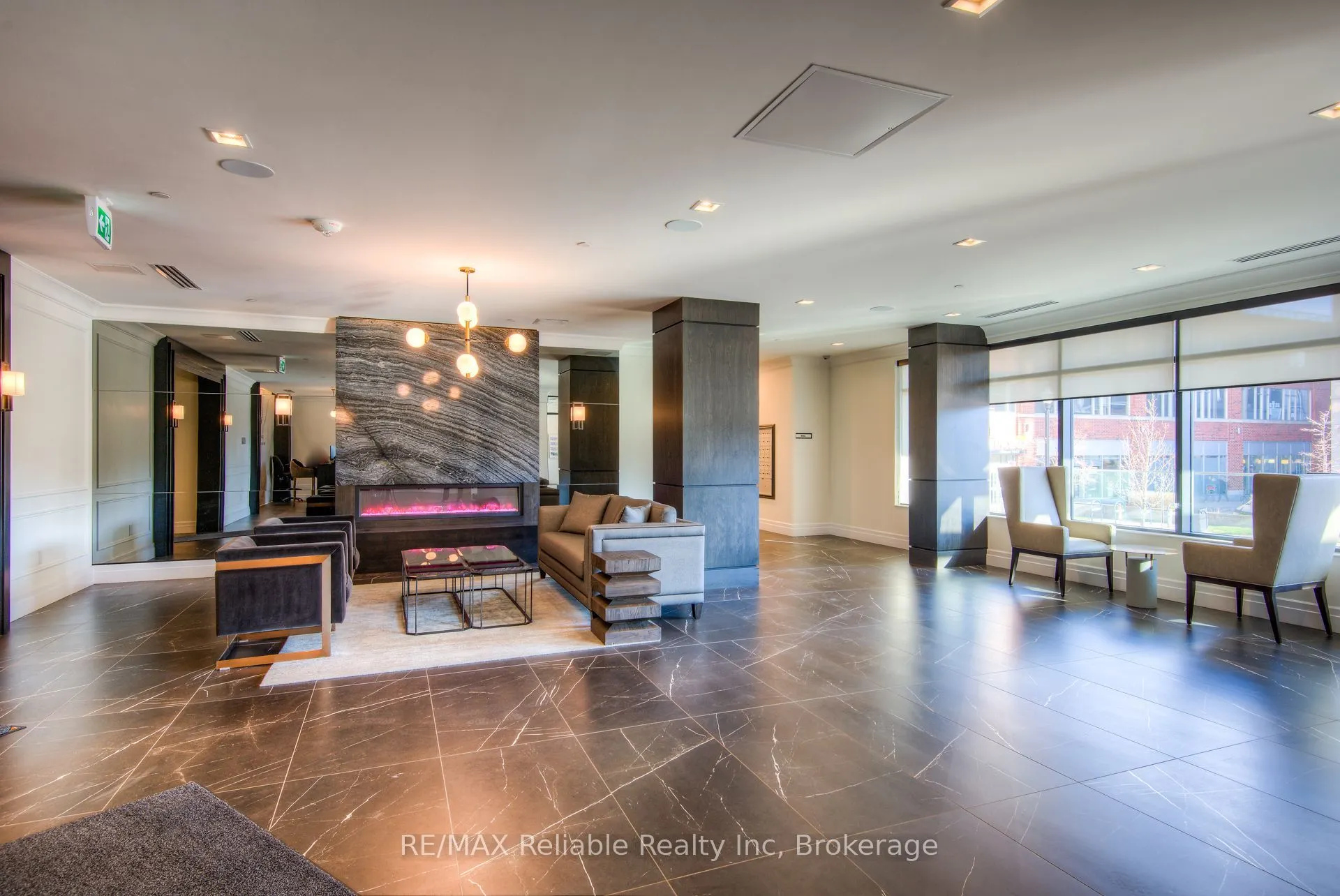 155 Caroline Street S, #1706
